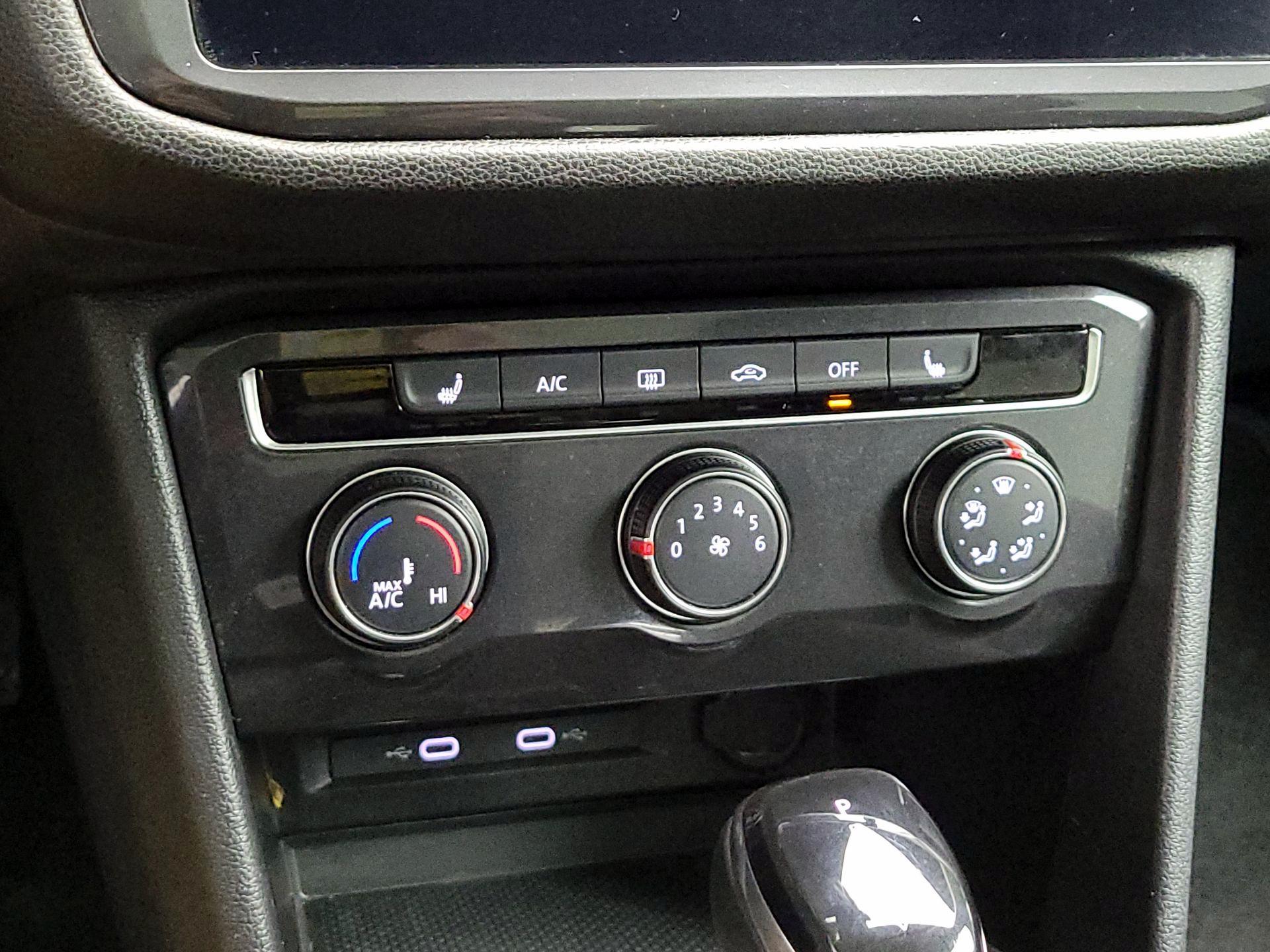 Thumbnail: 2024 Volkswagen Tiguan - 16