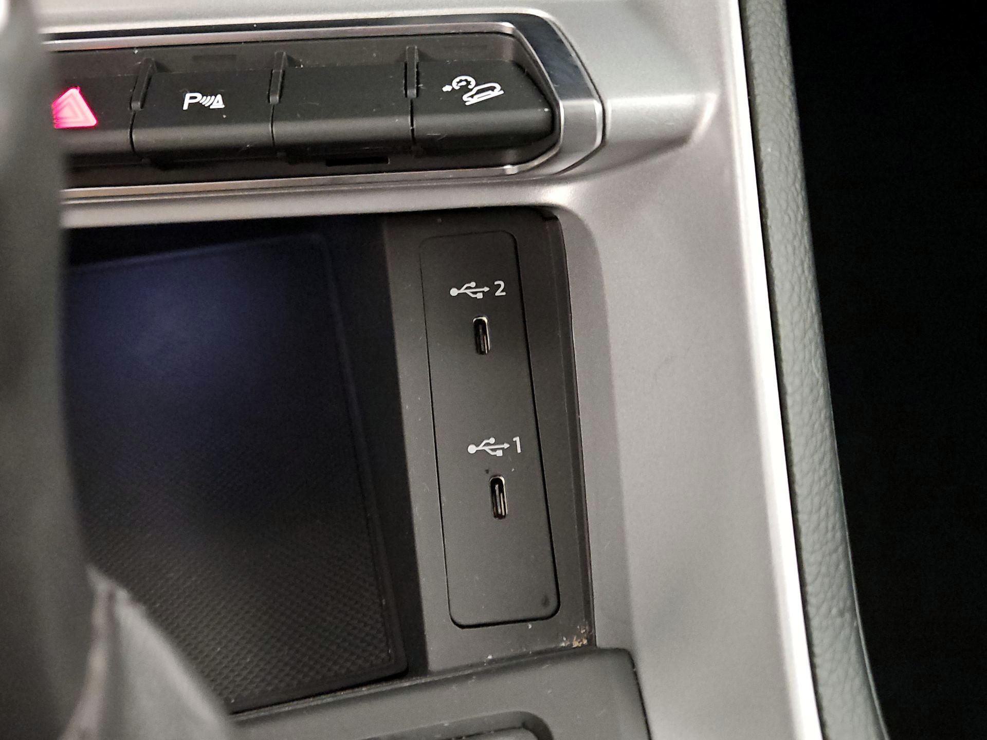 Thumbnail: 2023 Audi Q3 - 18