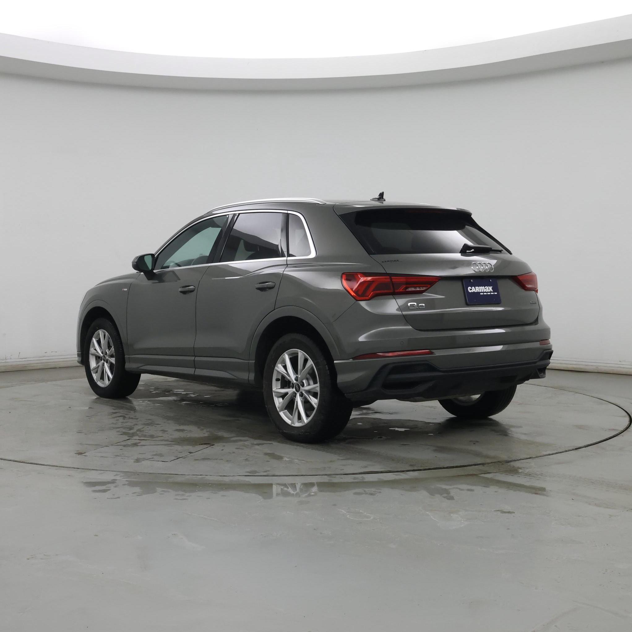 Thumbnail: 2023 Audi Q3 - 2