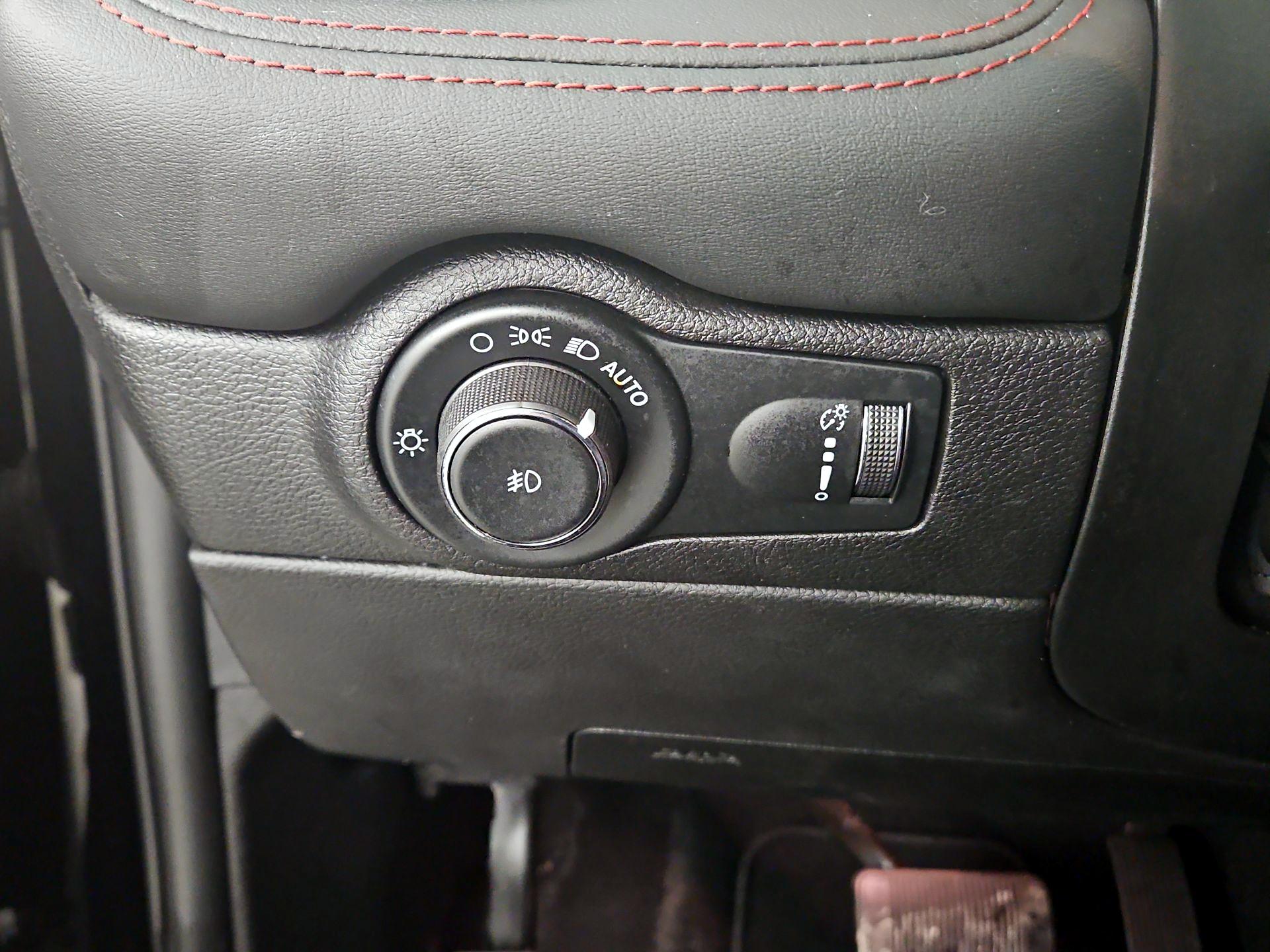 Thumbnail: 2023 Dodge Durango - 13