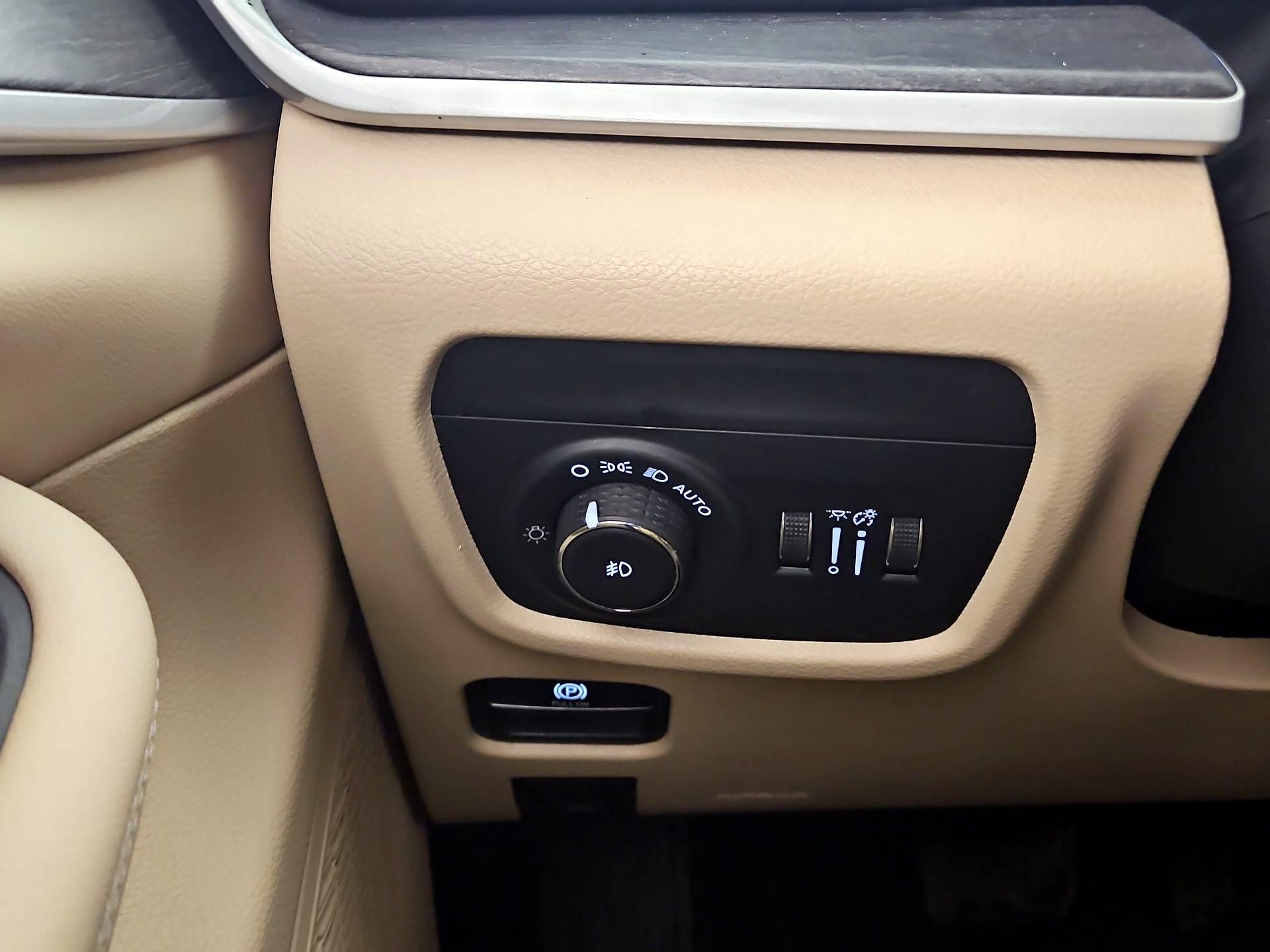 Thumbnail: 2023 Jeep Grand Cherokee - 13