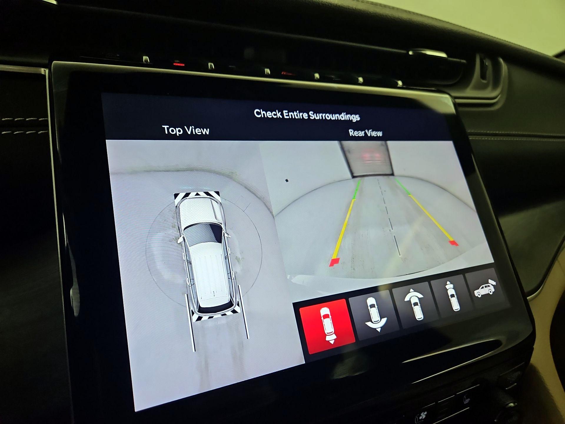 Thumbnail: 2023 Jeep Grand Cherokee - 15