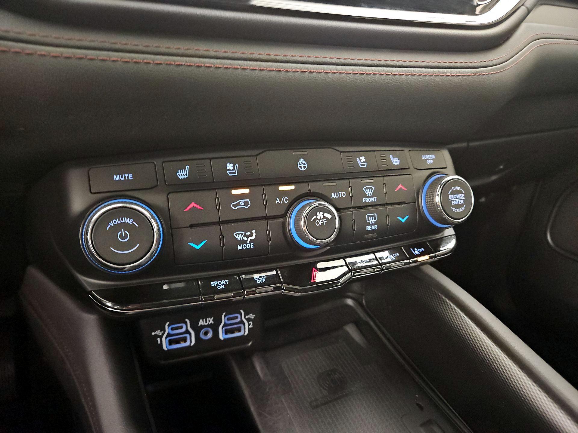 Thumbnail: 2022 Dodge Durango - 16