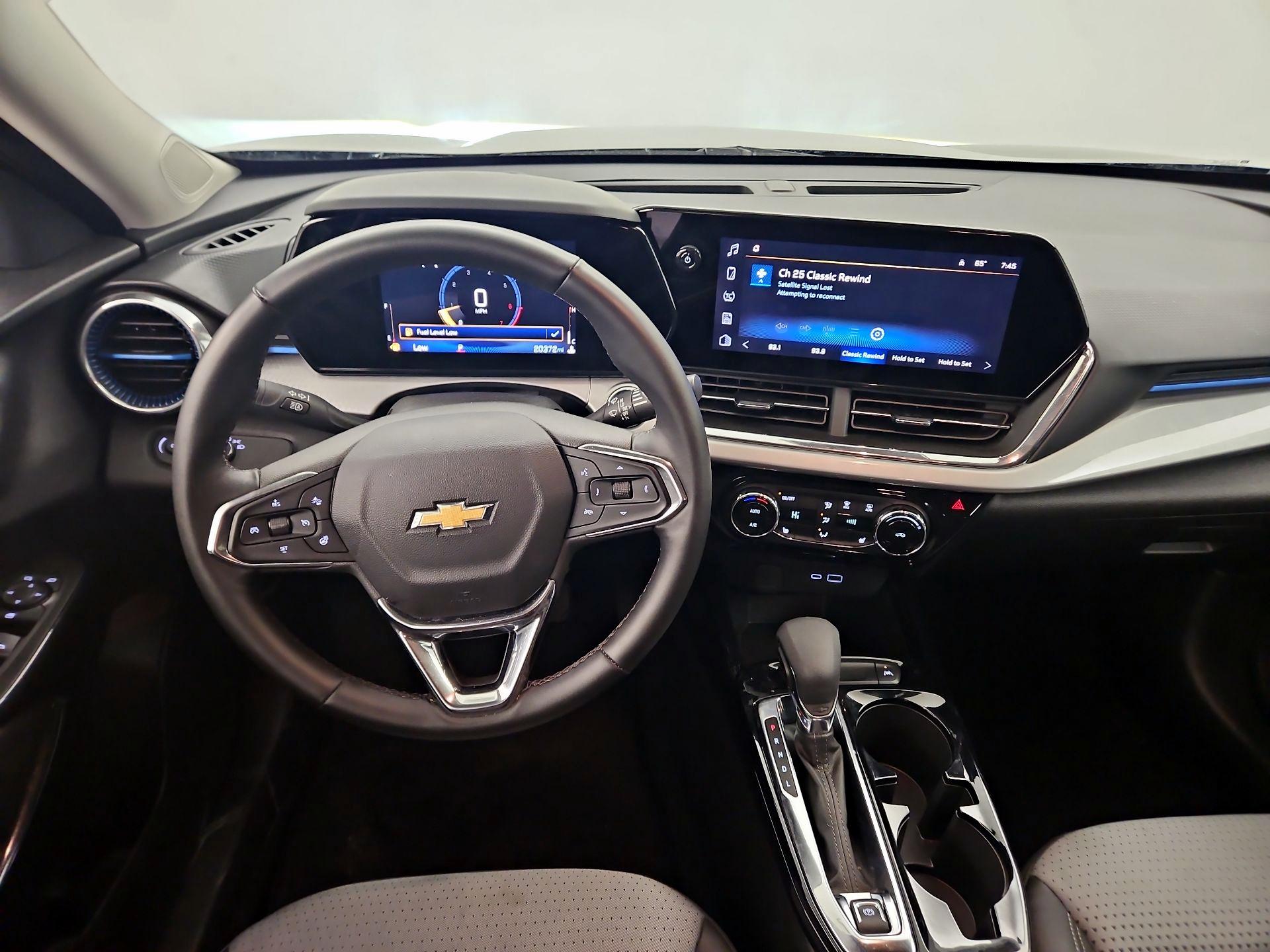 Thumbnail: 2025 Chevrolet Trax - 9