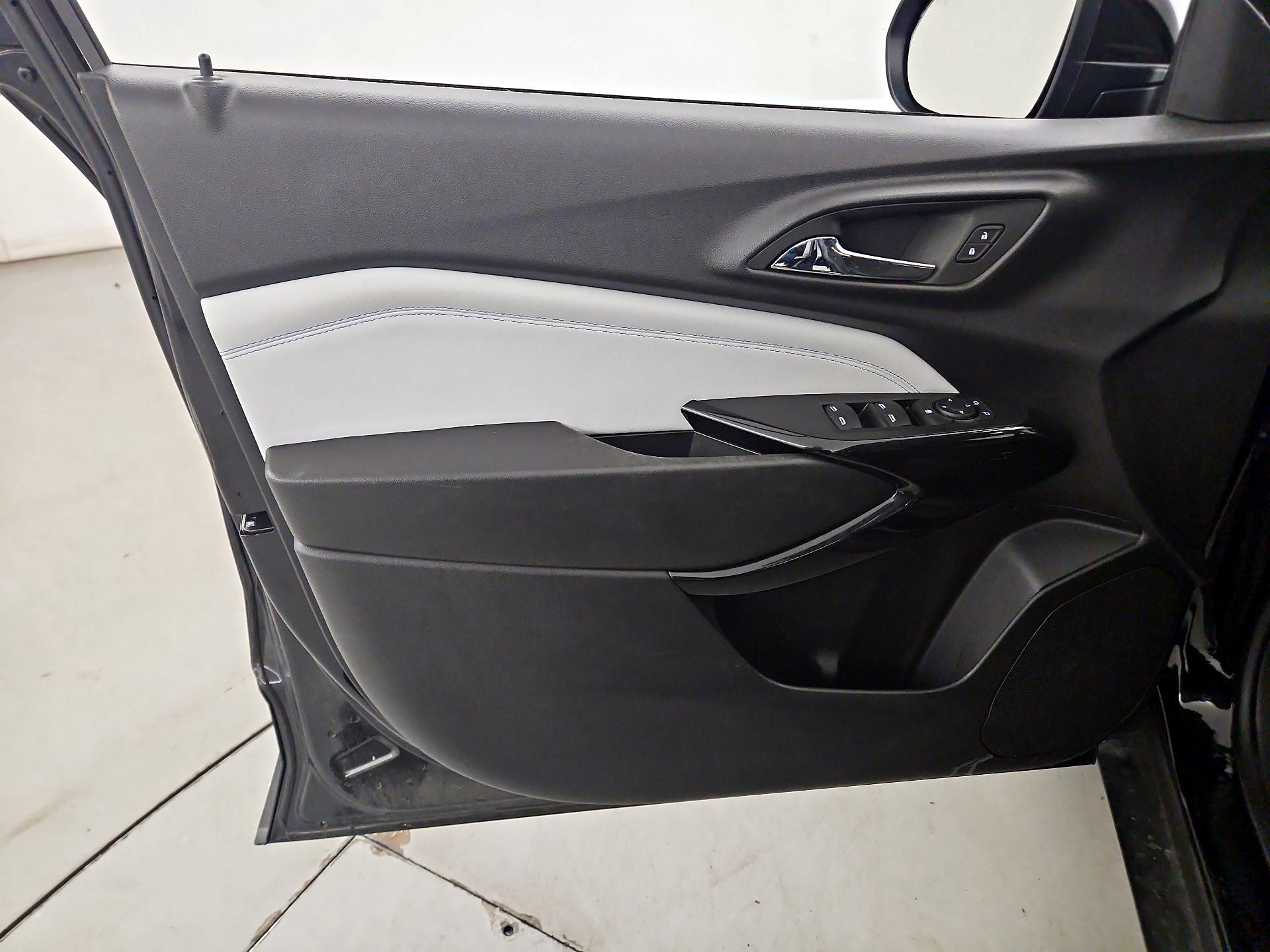 Thumbnail: 2025 Chevrolet Trax - 12