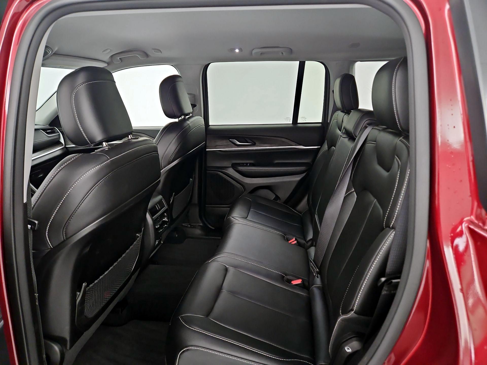 Thumbnail: 2023 Jeep Grand Cherokee - 20