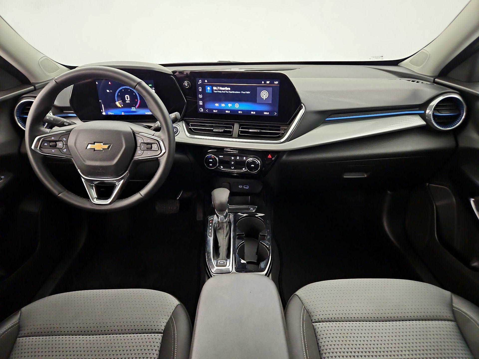 Thumbnail: 2025 Chevrolet Trax - 9