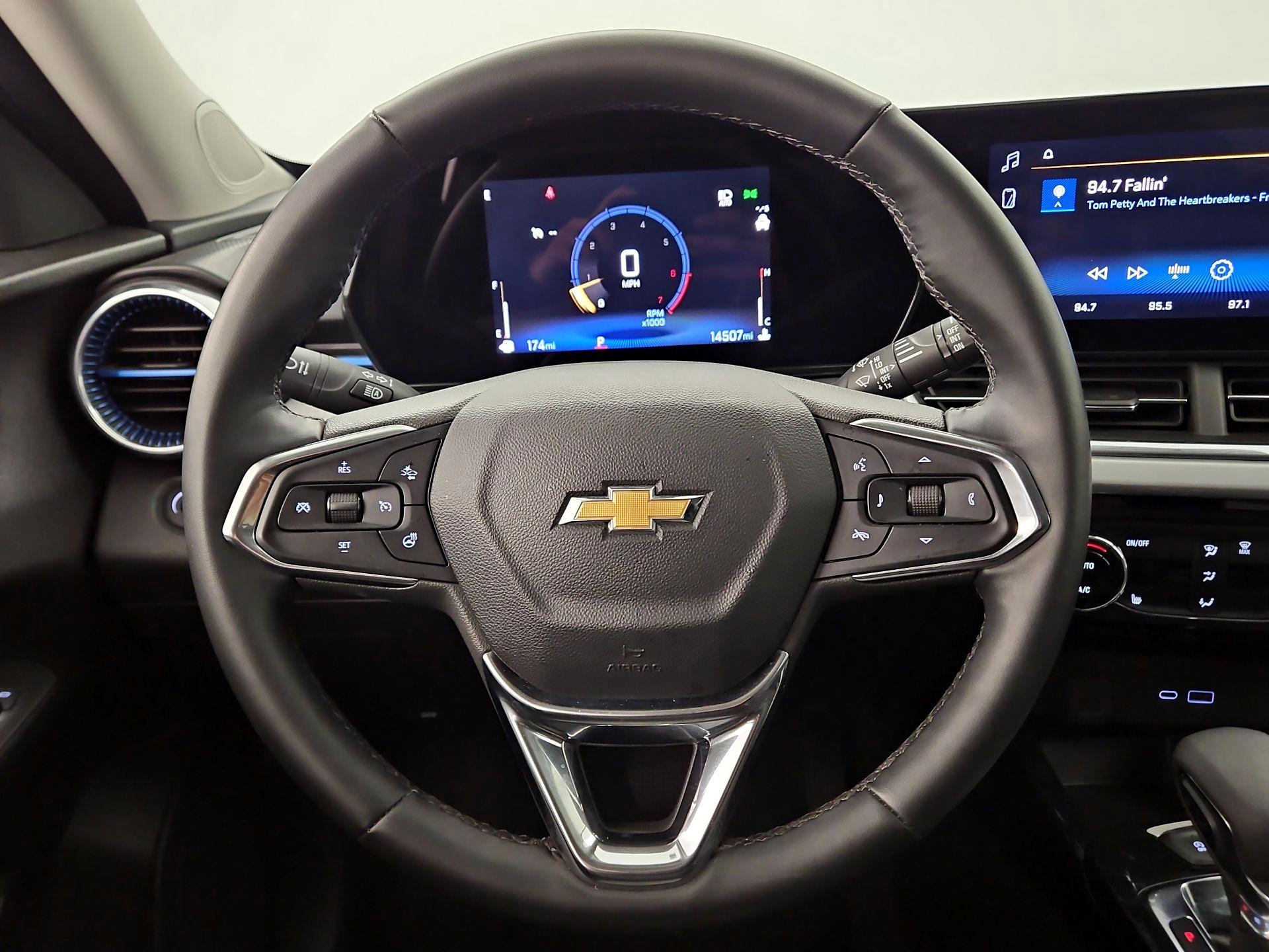 Thumbnail: 2025 Chevrolet Trax - 10