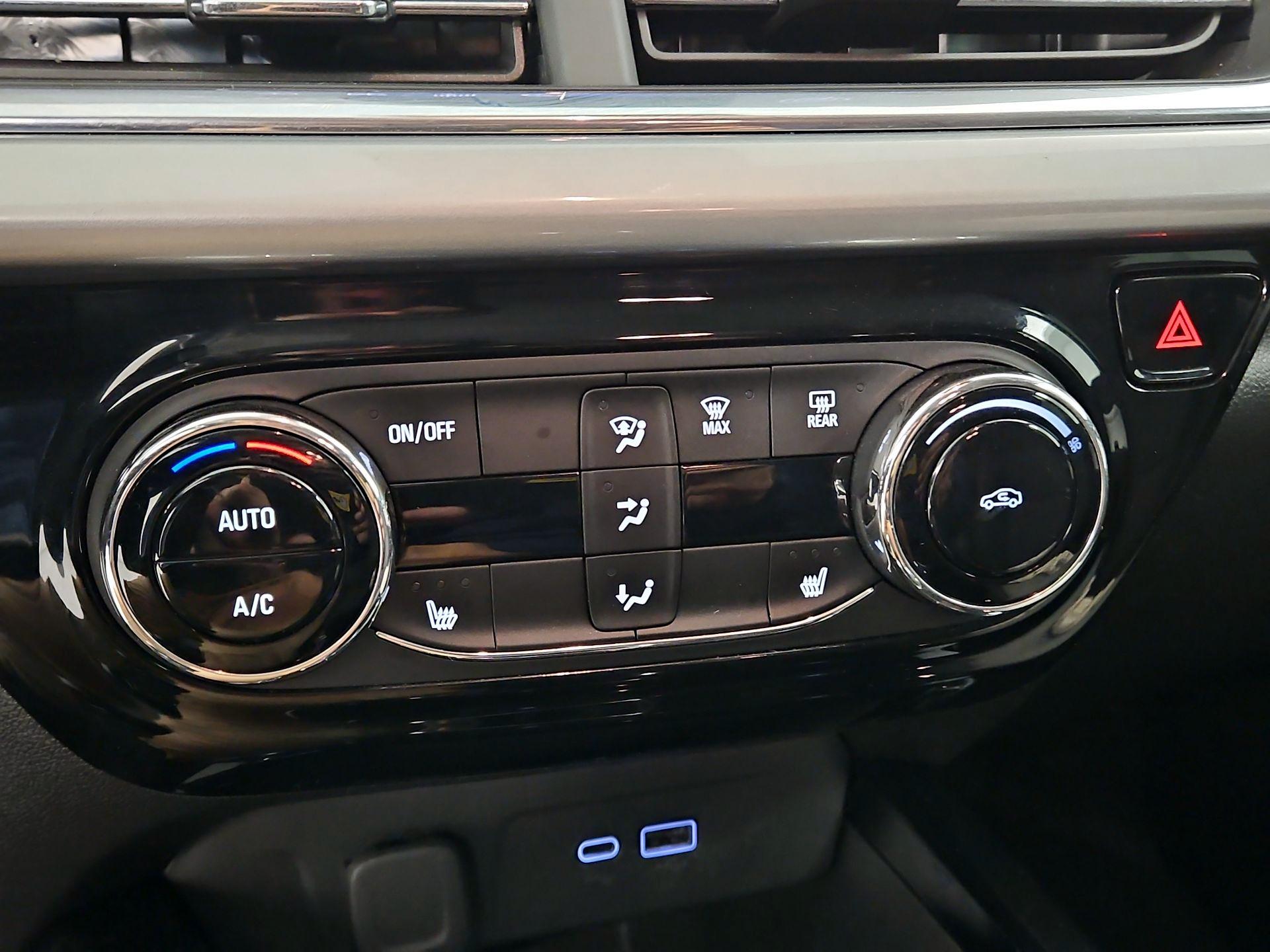 Thumbnail: 2025 Chevrolet Trax - 16