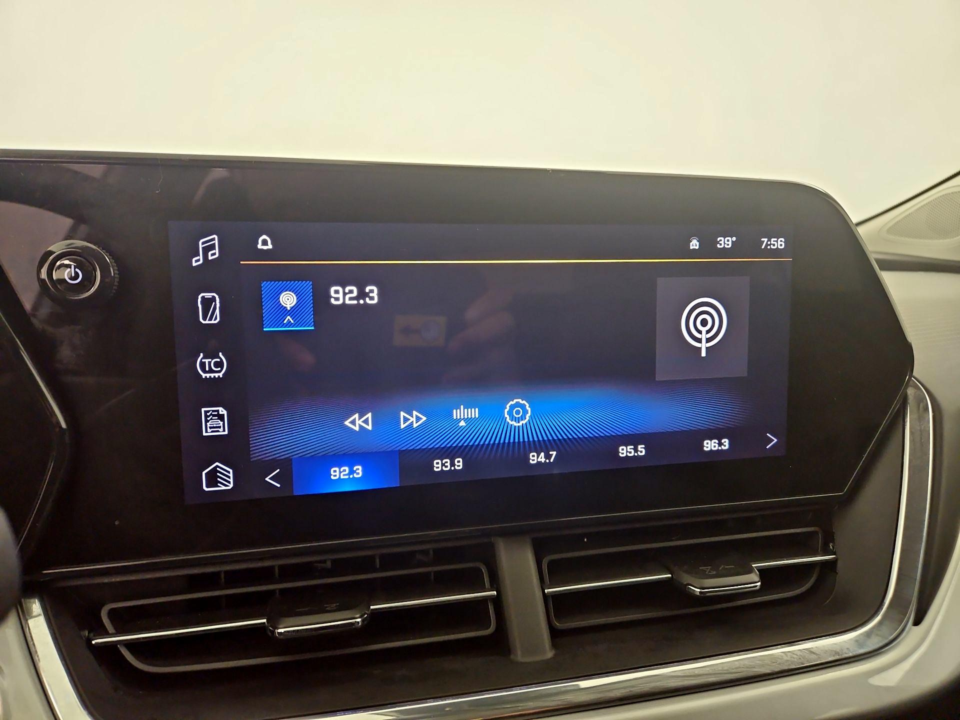 Thumbnail: 2025 Chevrolet Trax - 15