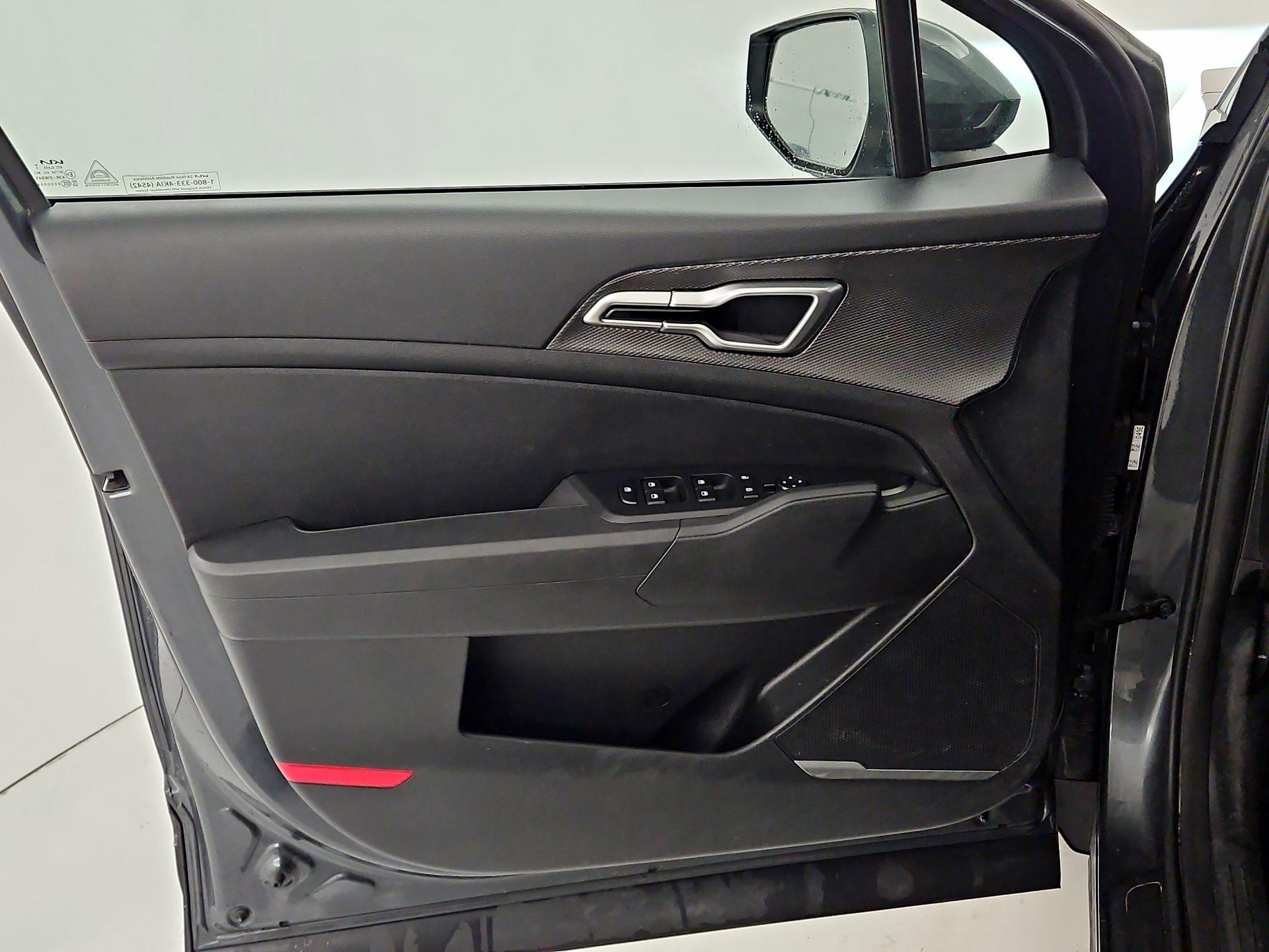 Thumbnail: 2024 Kia Sportage - 12