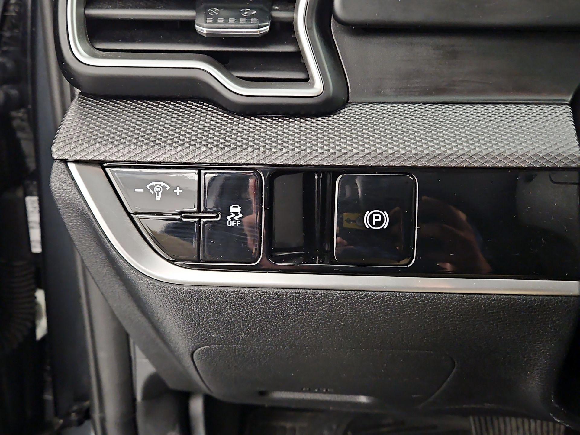 Thumbnail: 2024 Kia Sportage - 13