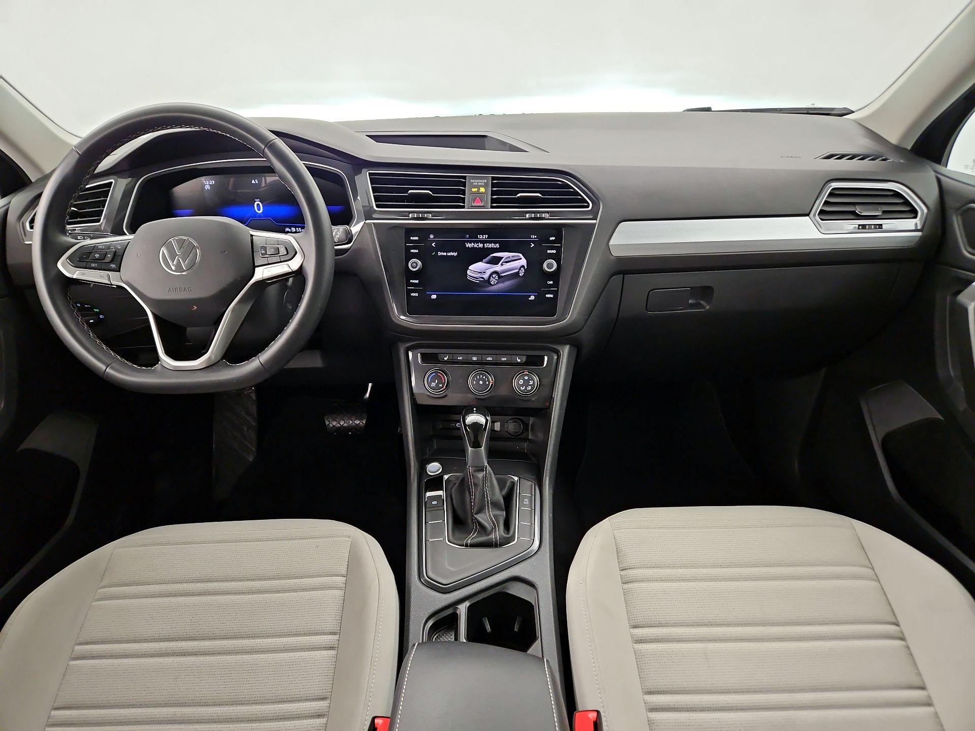 Thumbnail: 2024 Volkswagen Tiguan - 9