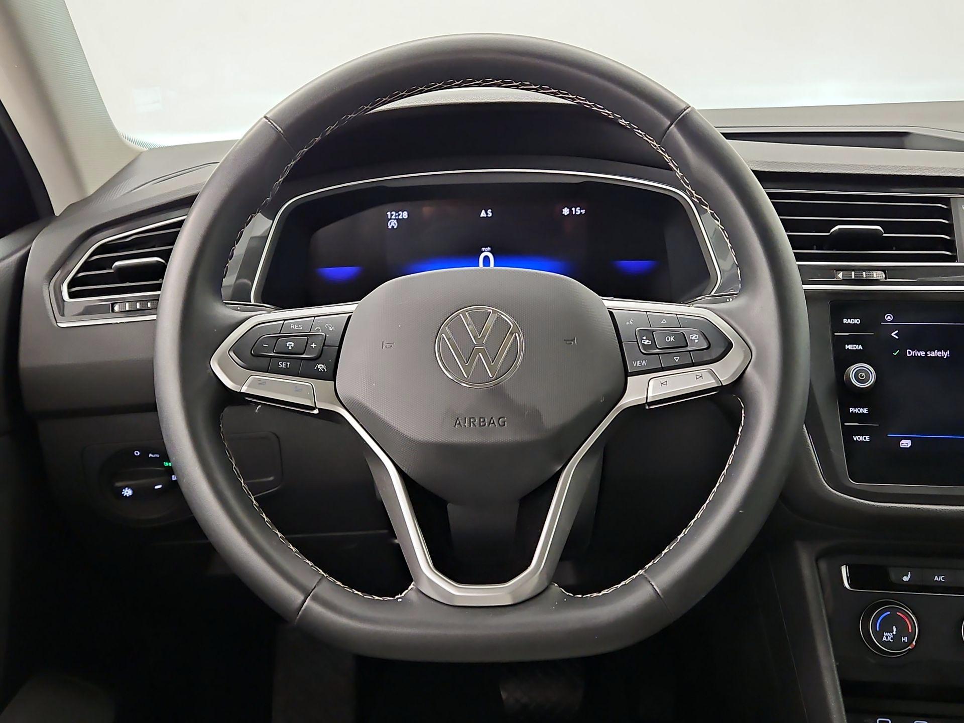 Thumbnail: 2024 Volkswagen Tiguan - 10