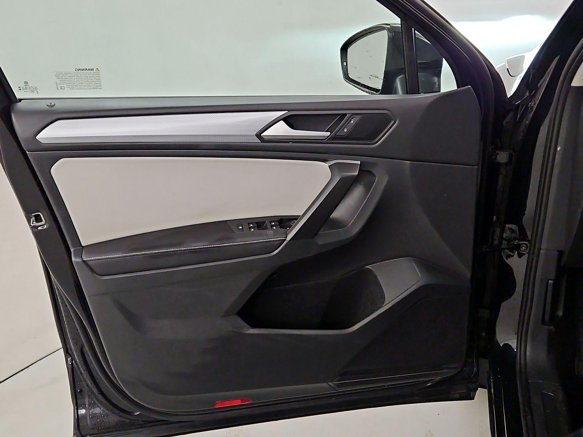 Thumbnail: 2024 Volkswagen Tiguan - 12