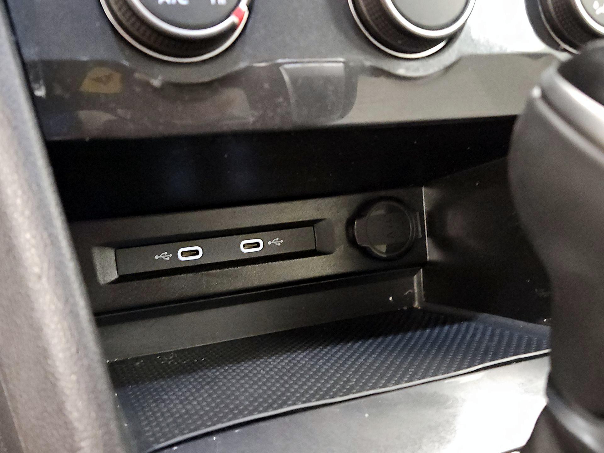 Thumbnail: 2024 Volkswagen Tiguan - 18