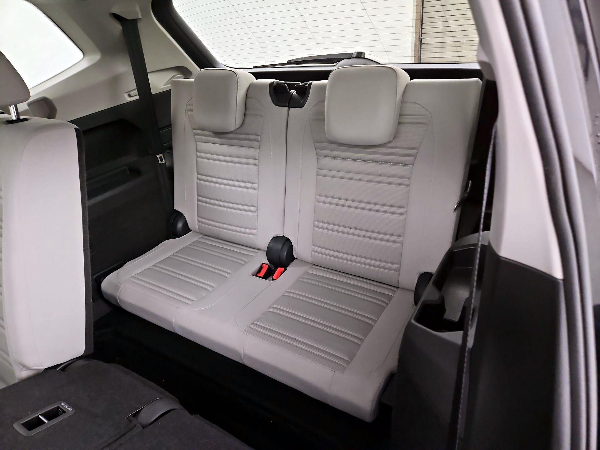 Thumbnail: 2024 Volkswagen Tiguan - 20