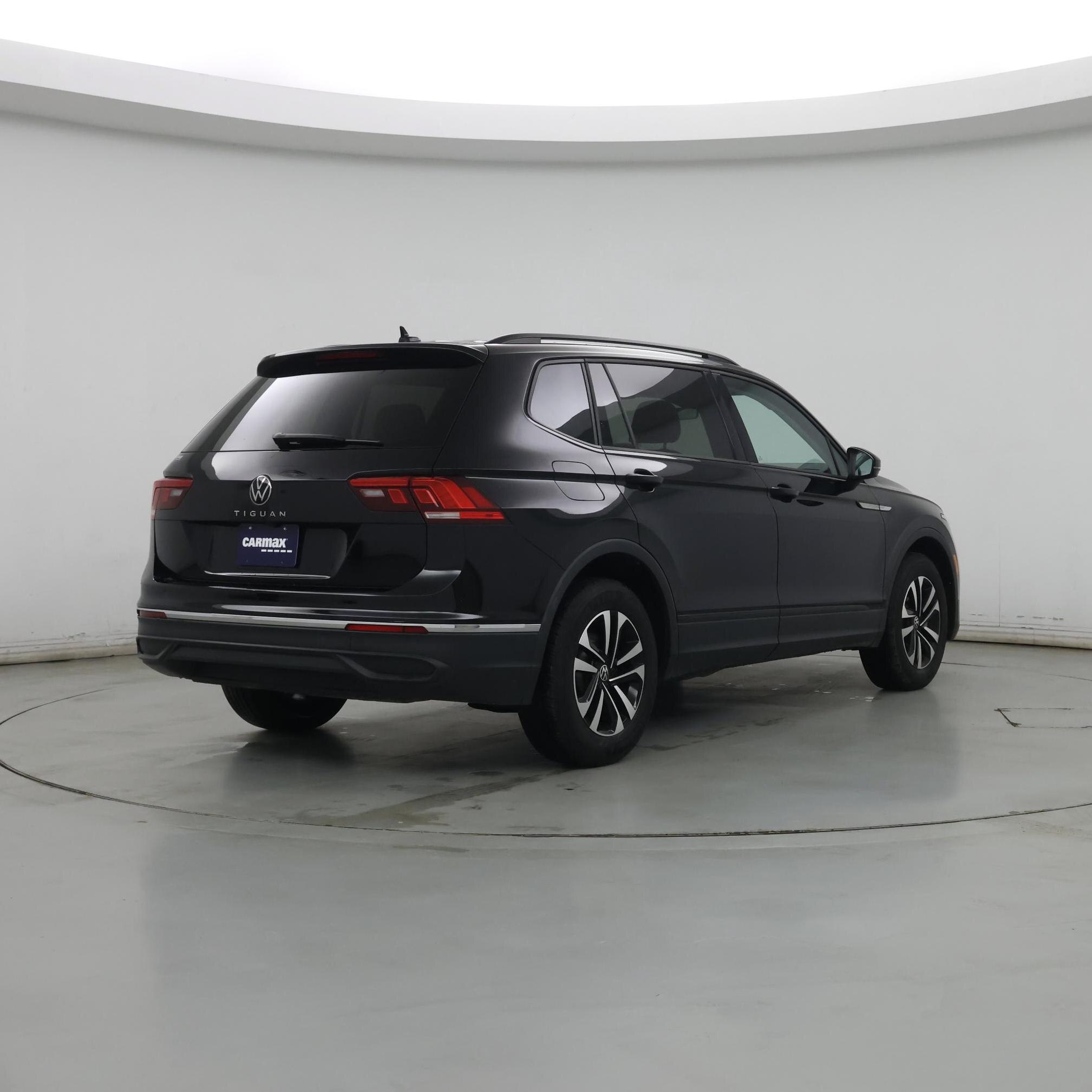 Thumbnail: 2024 Volkswagen Tiguan - 8