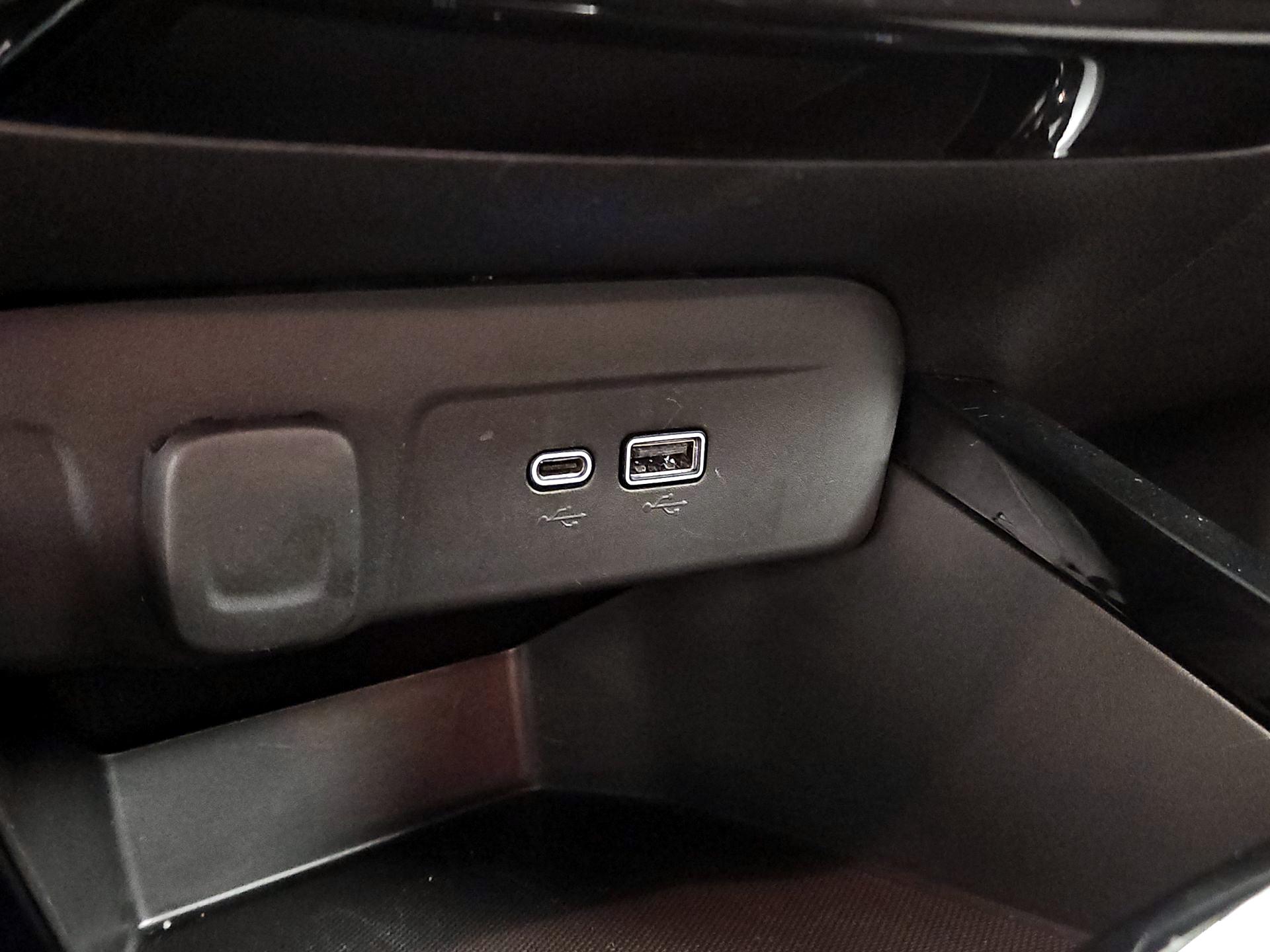 Thumbnail: 2025 Chevrolet Trax - 18