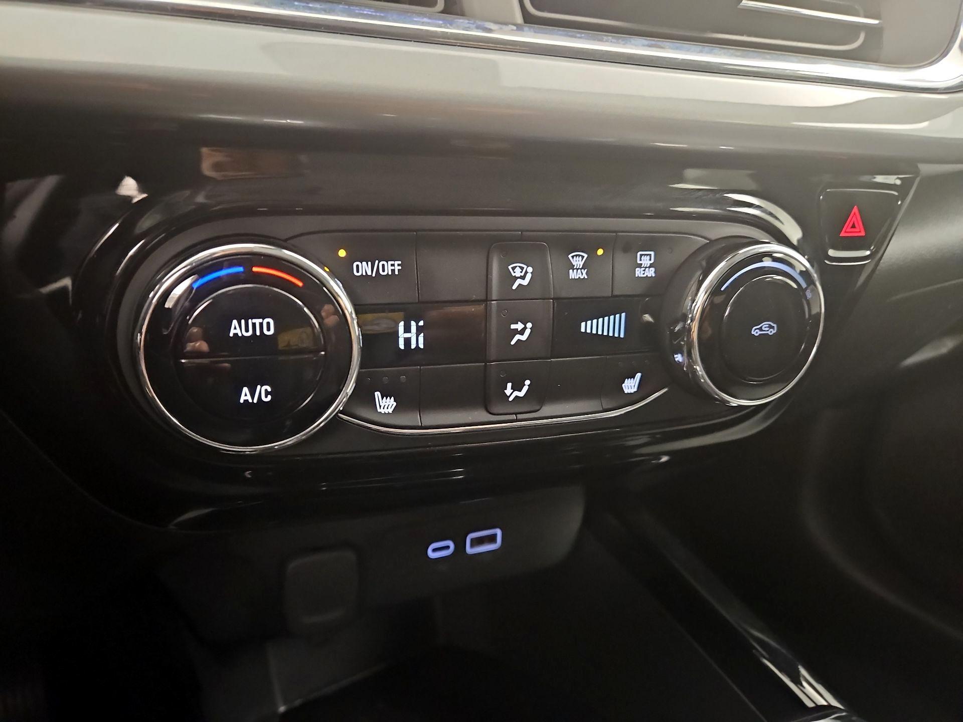 Thumbnail: 2025 Chevrolet Trax - 16