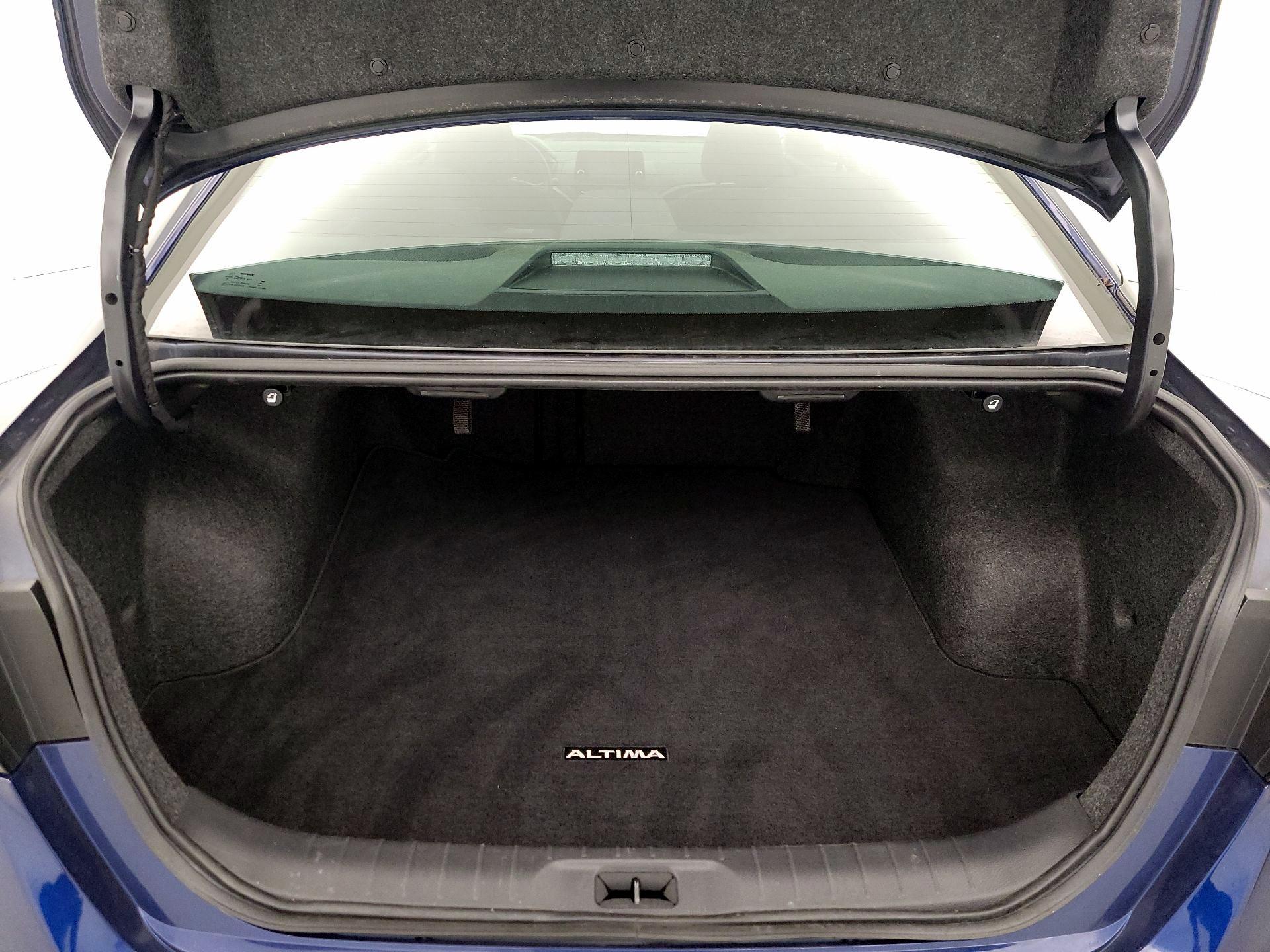 Thumbnail: 2023 Nissan Altima - 20