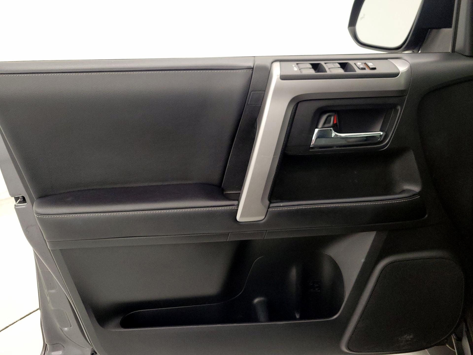 Thumbnail: 2022 Toyota 4Runner - 12