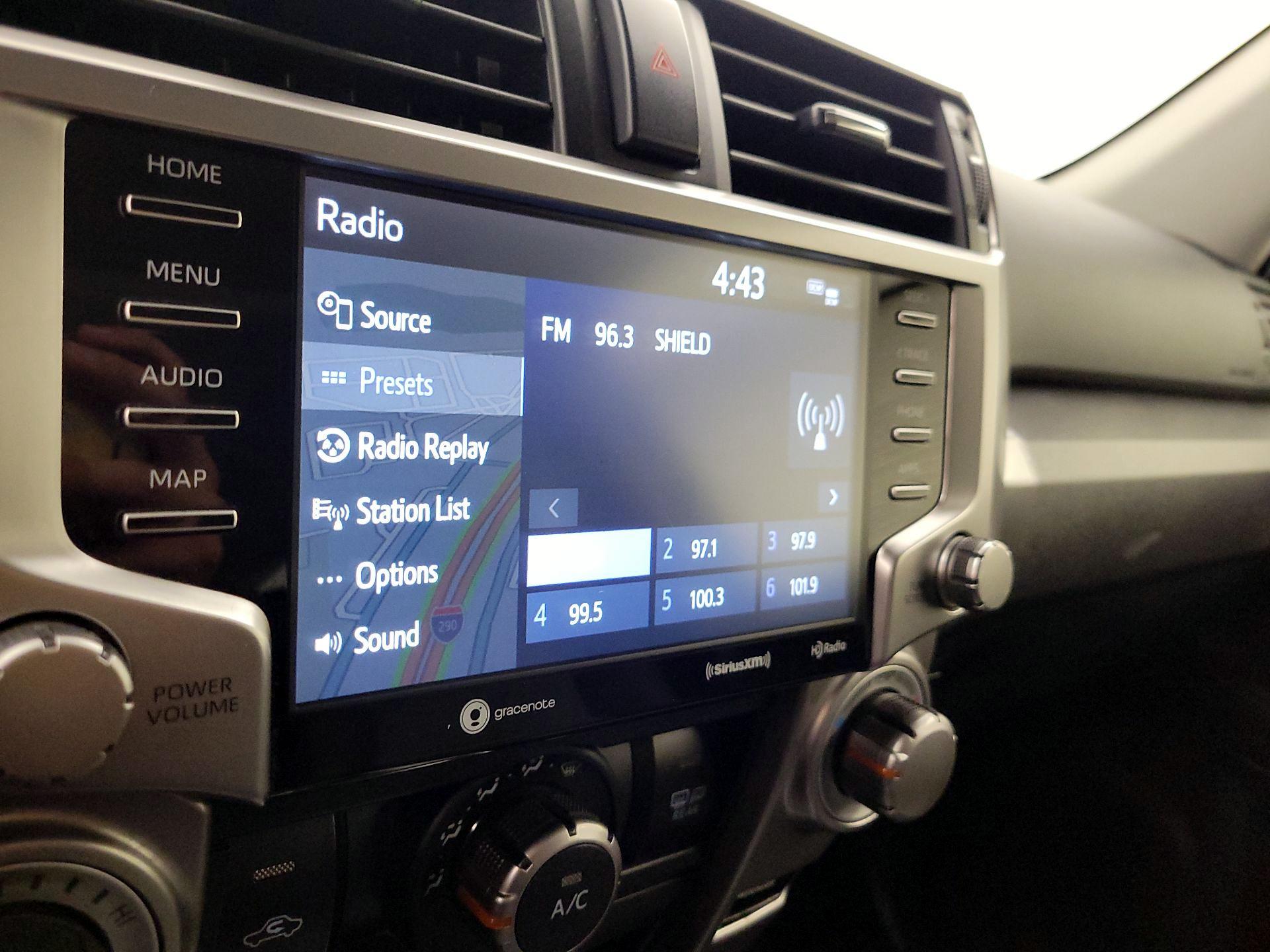 Thumbnail: 2022 Toyota 4Runner - 16