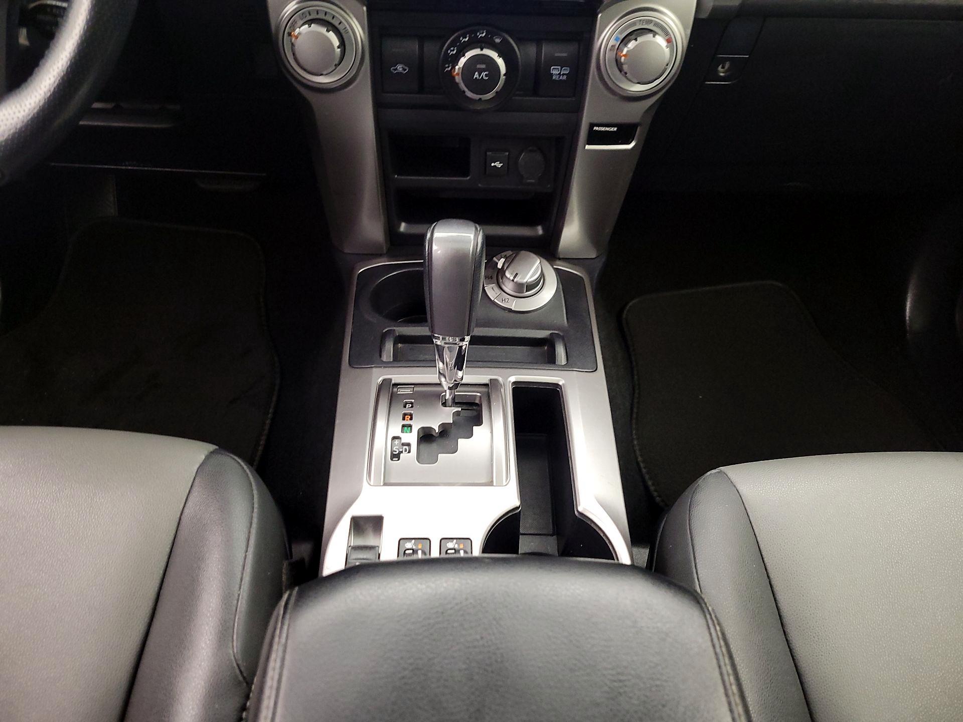 Thumbnail: 2022 Toyota 4Runner - 18