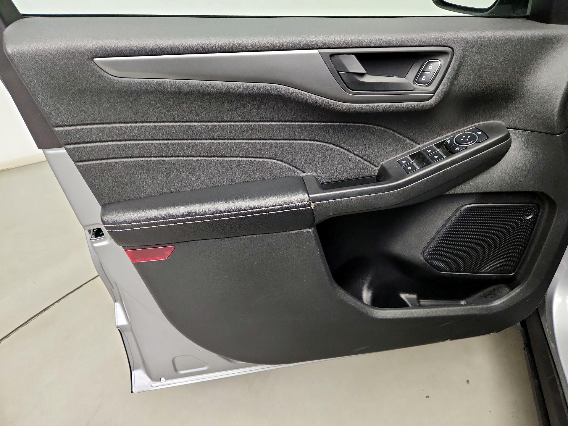 Thumbnail: 2023 Ford Escape - 12