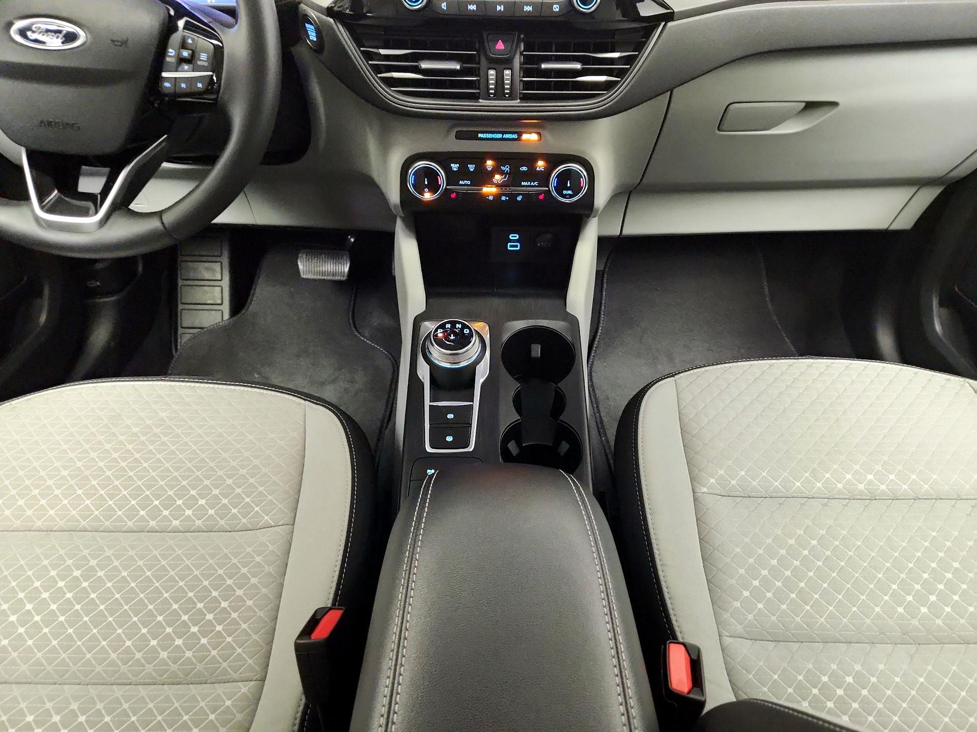 Thumbnail: 2023 Ford Escape - 17