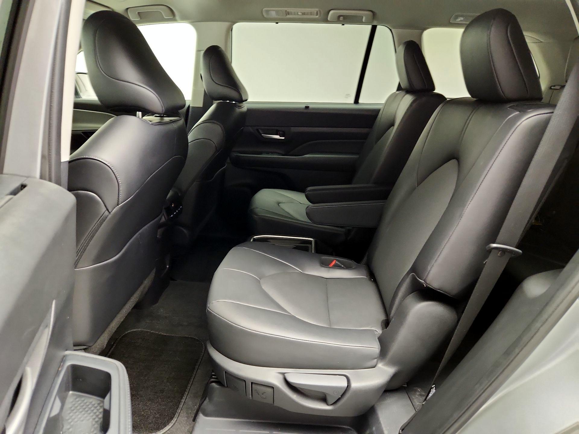 Thumbnail: 2025 Toyota Grand Highlander - 19