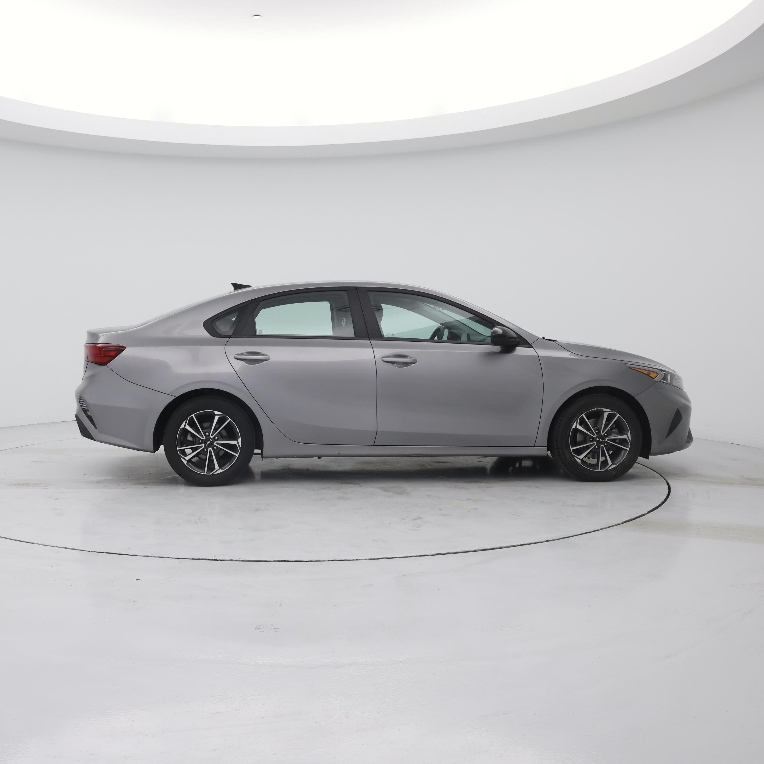 Thumbnail: 2024 Kia Forte - 7