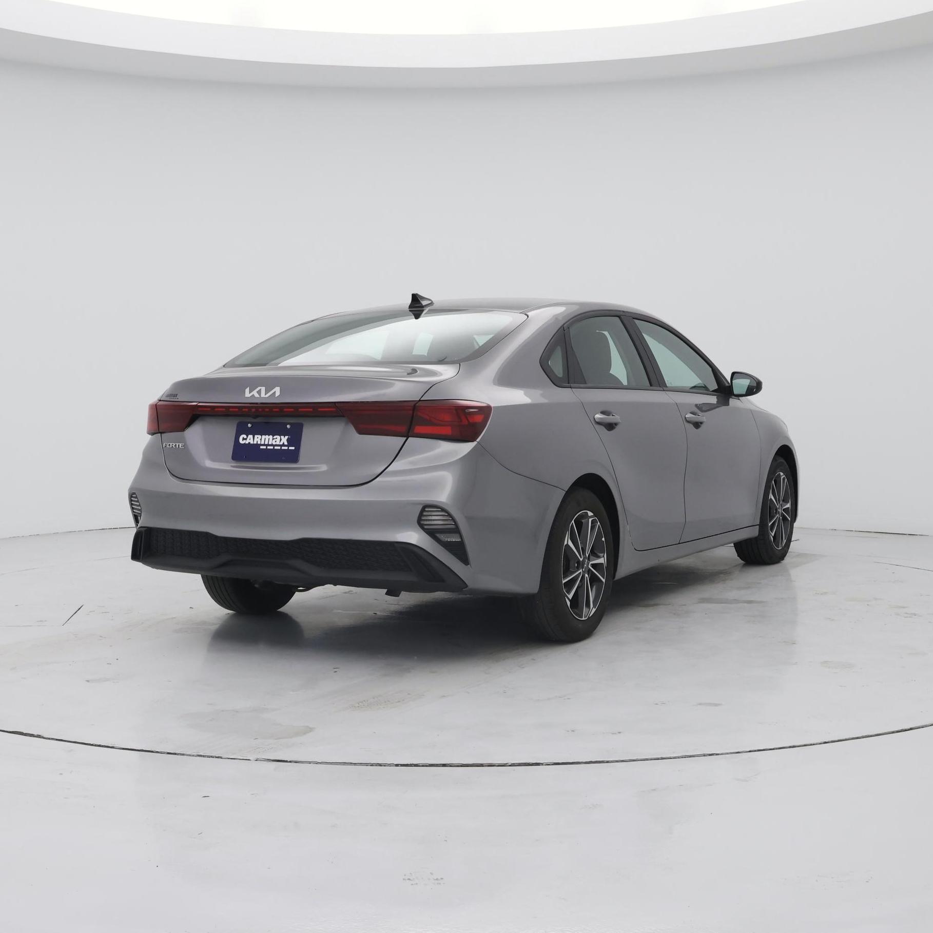 Thumbnail: 2024 Kia Forte - 8