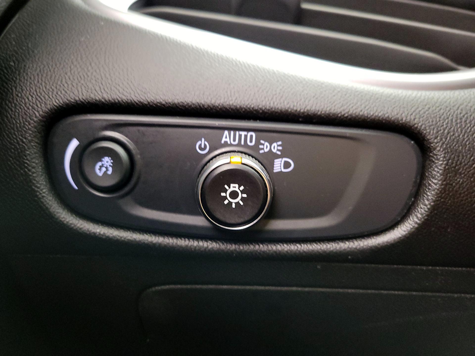 Thumbnail: 2024 Chevrolet Malibu - 13