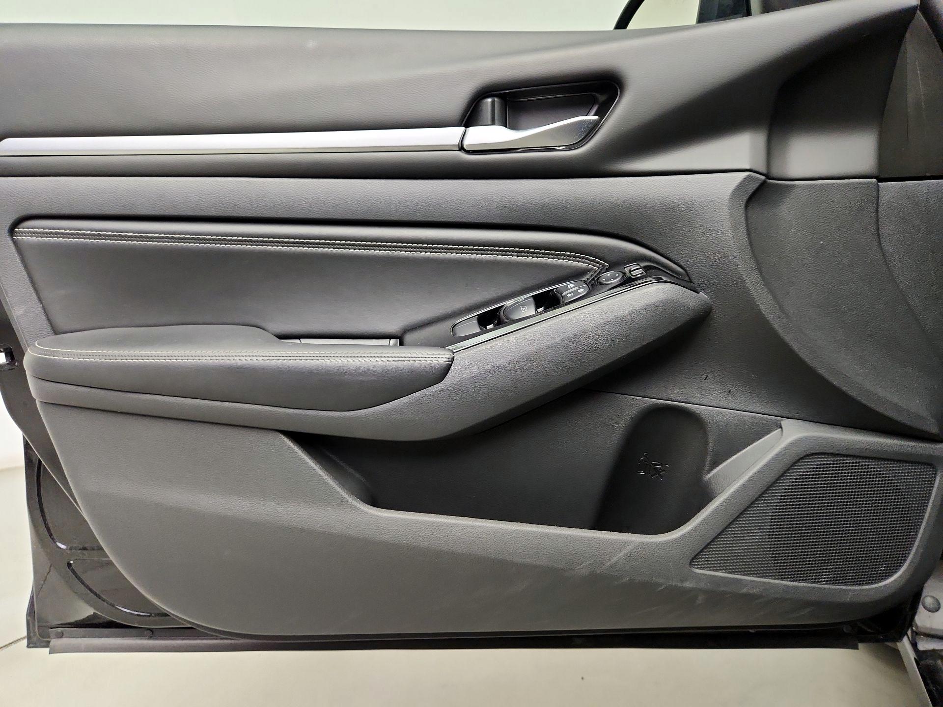 Thumbnail: 2022 Nissan Altima - 12