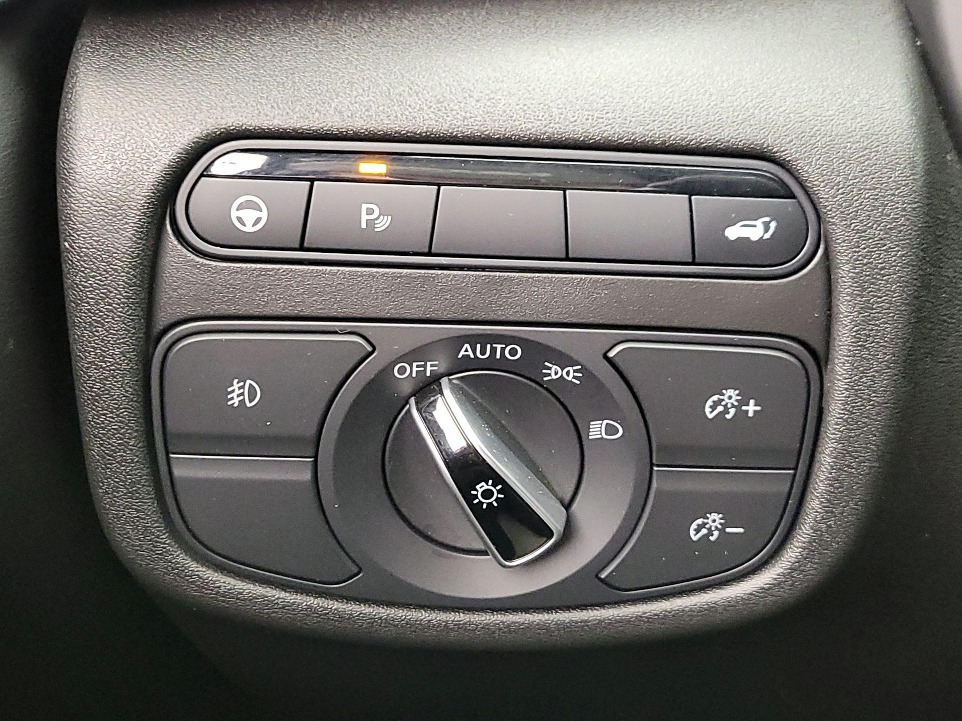 Thumbnail: 2023 INFINITI QX55 - 13