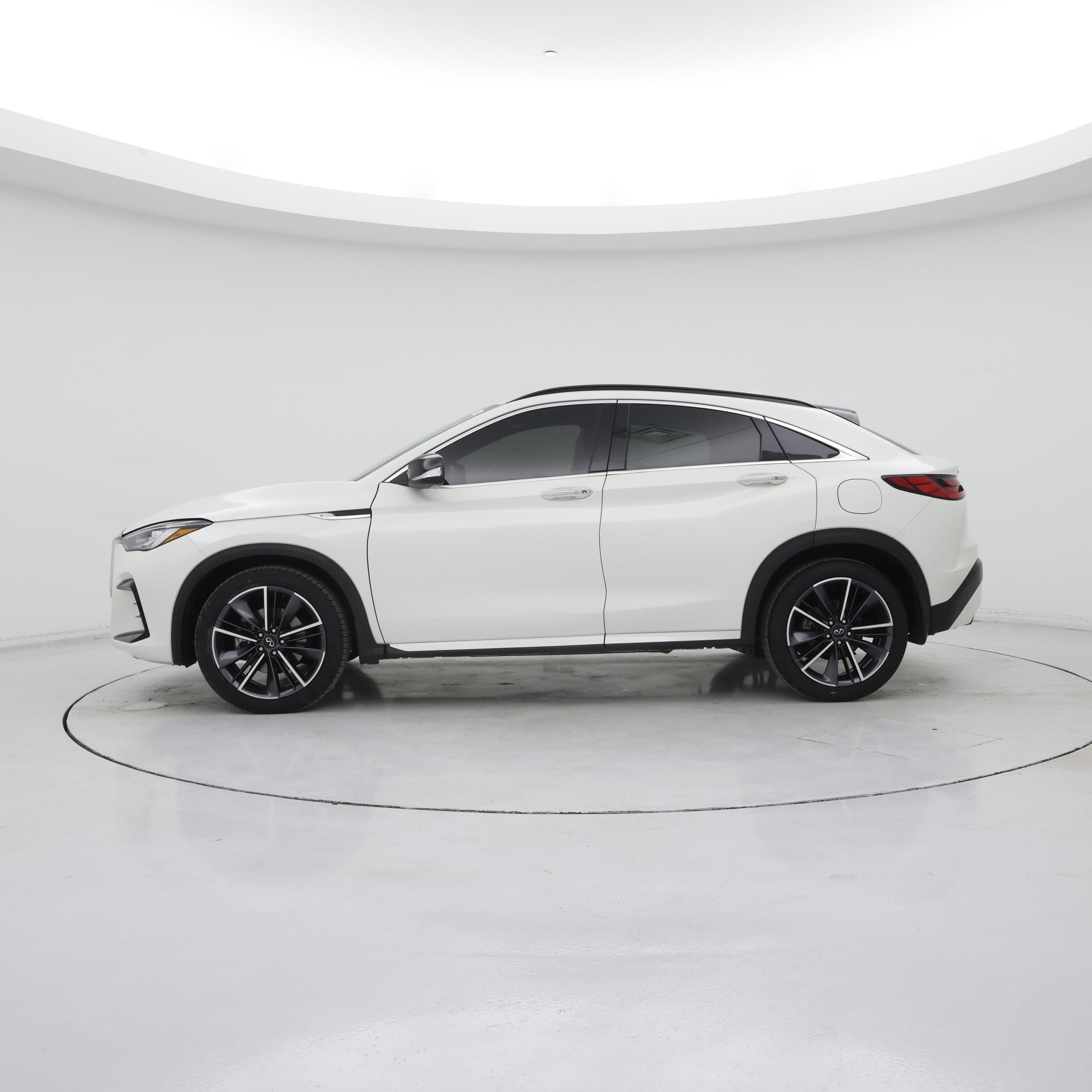 Thumbnail: 2023 INFINITI QX55 - 3