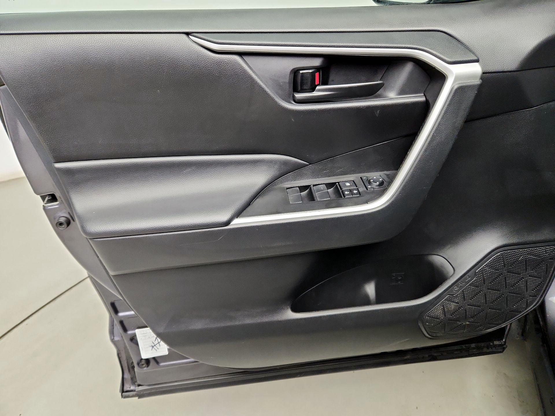 Thumbnail: 2024 Toyota RAV4 - 12