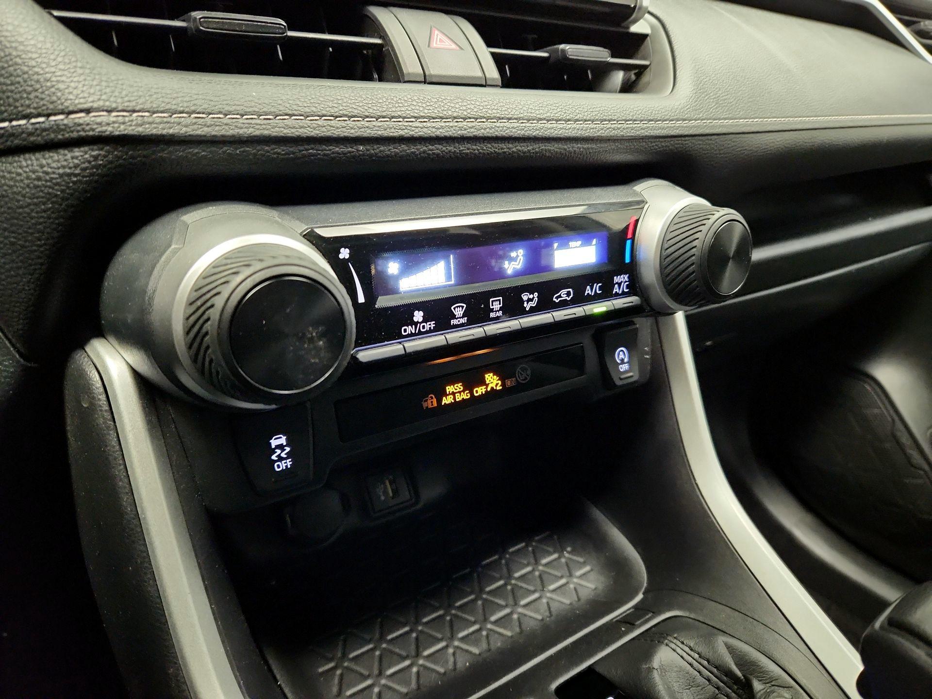 Thumbnail: 2024 Toyota RAV4 - 16