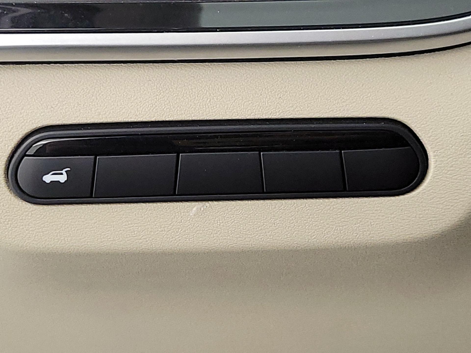 Thumbnail: 2023 INFINITI QX60 - 13