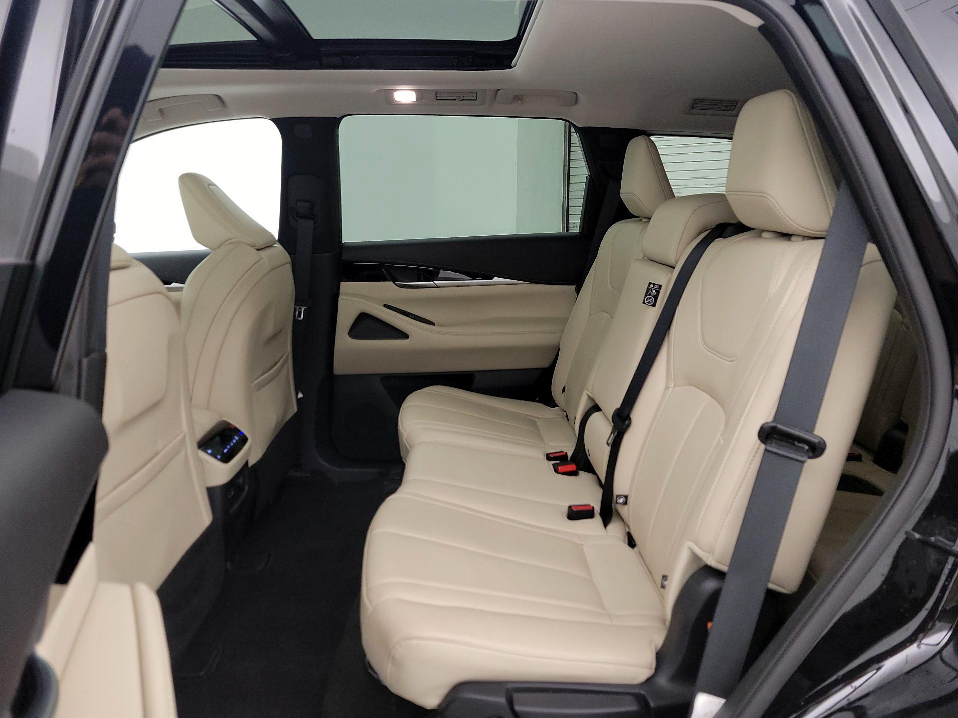 Thumbnail: 2023 INFINITI QX60 - 20