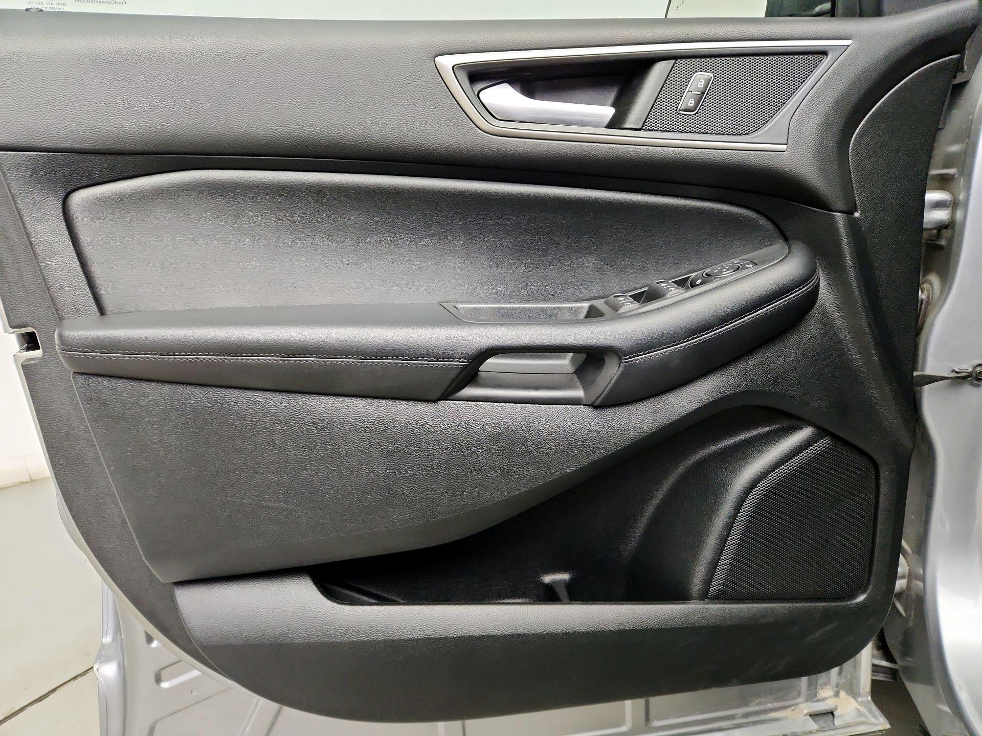 Thumbnail: 2022 Ford Edge - 12