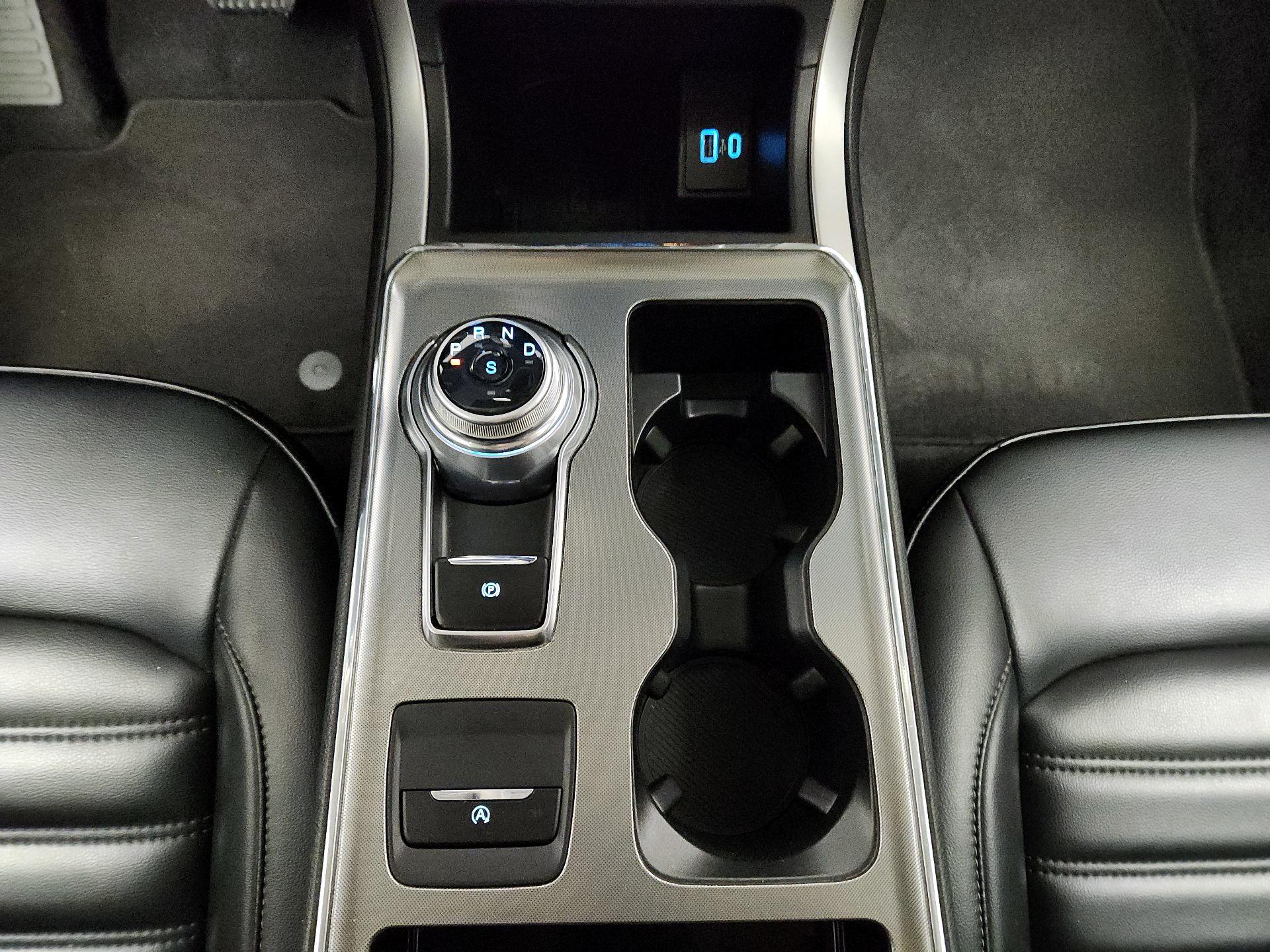 Thumbnail: 2022 Ford Edge - 17