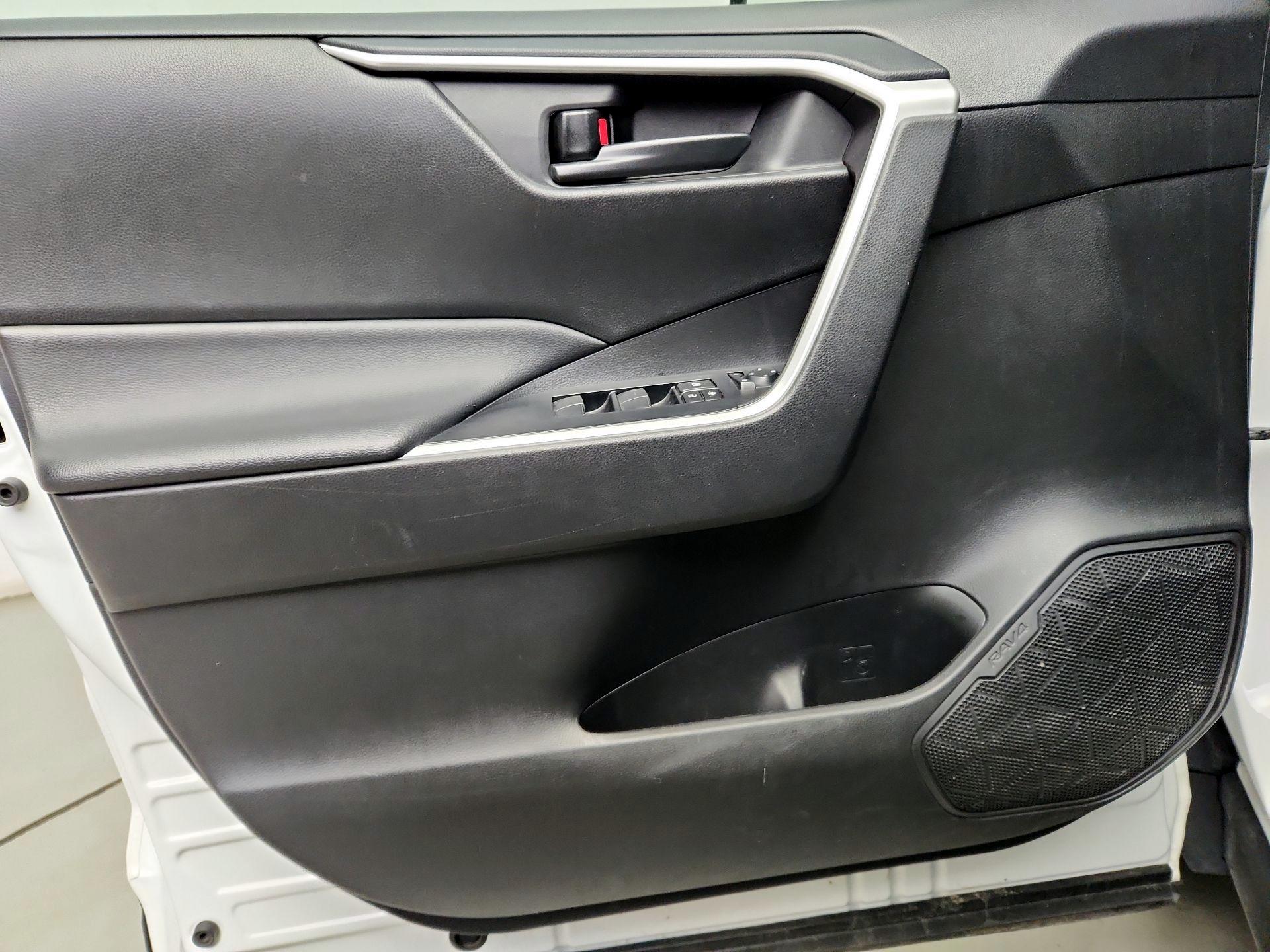 Thumbnail: 2024 Toyota RAV4 - 12