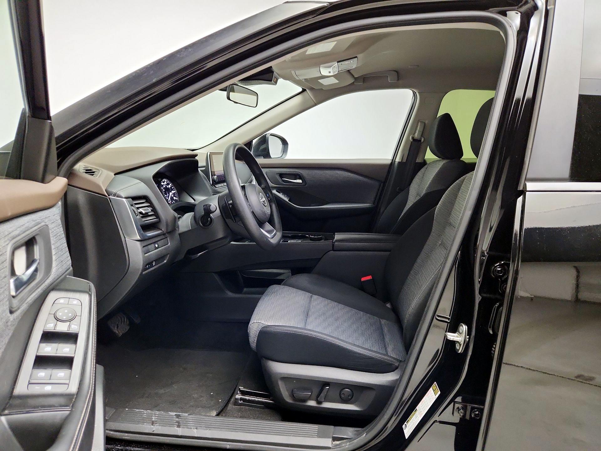 Thumbnail: 2023 Nissan Rogue - 11