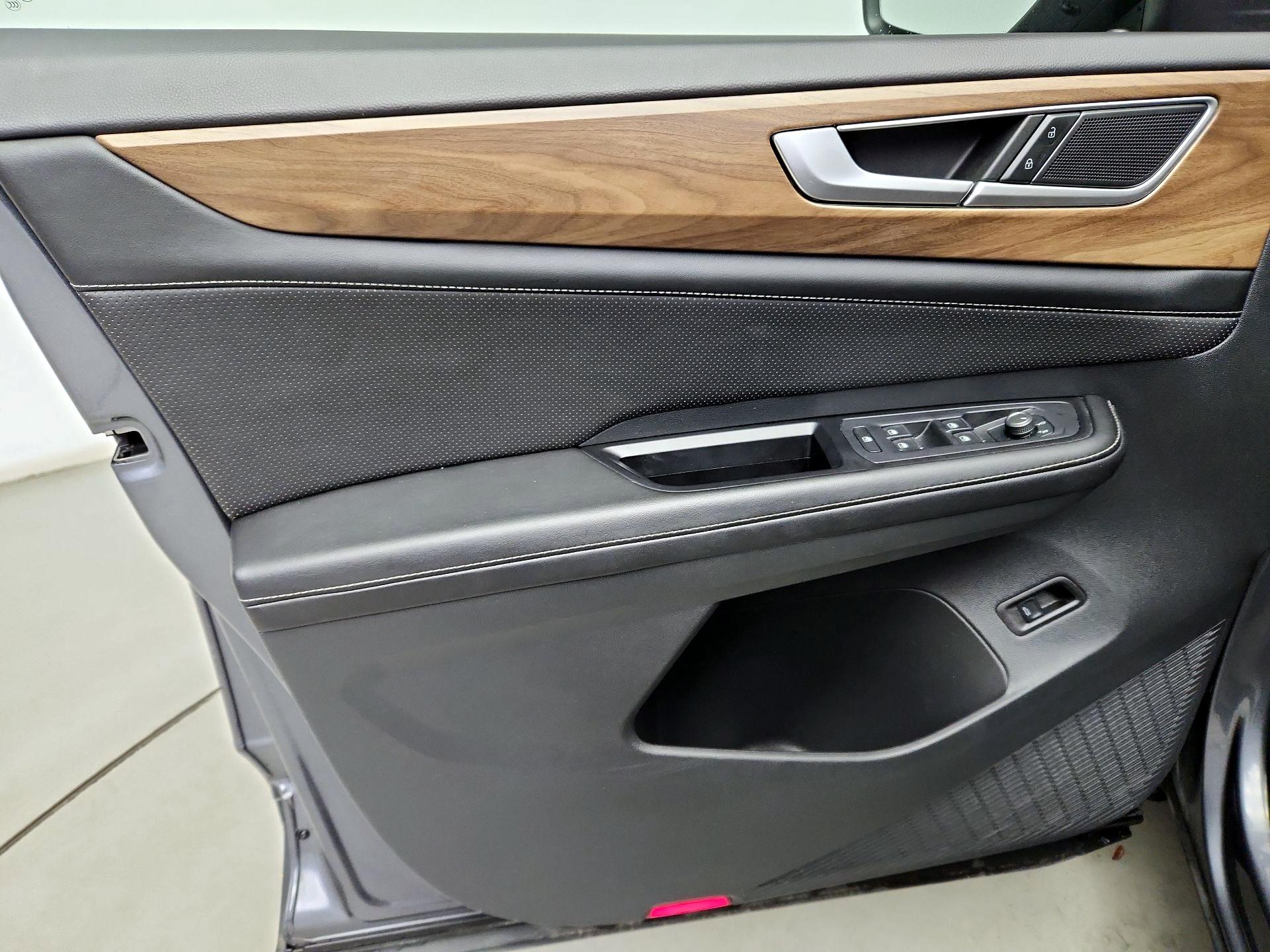 Thumbnail: 2024 Volkswagen Atlas - 12