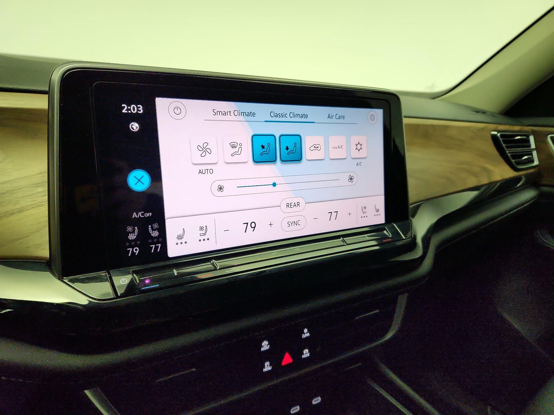 Thumbnail: 2024 Volkswagen Atlas - 16