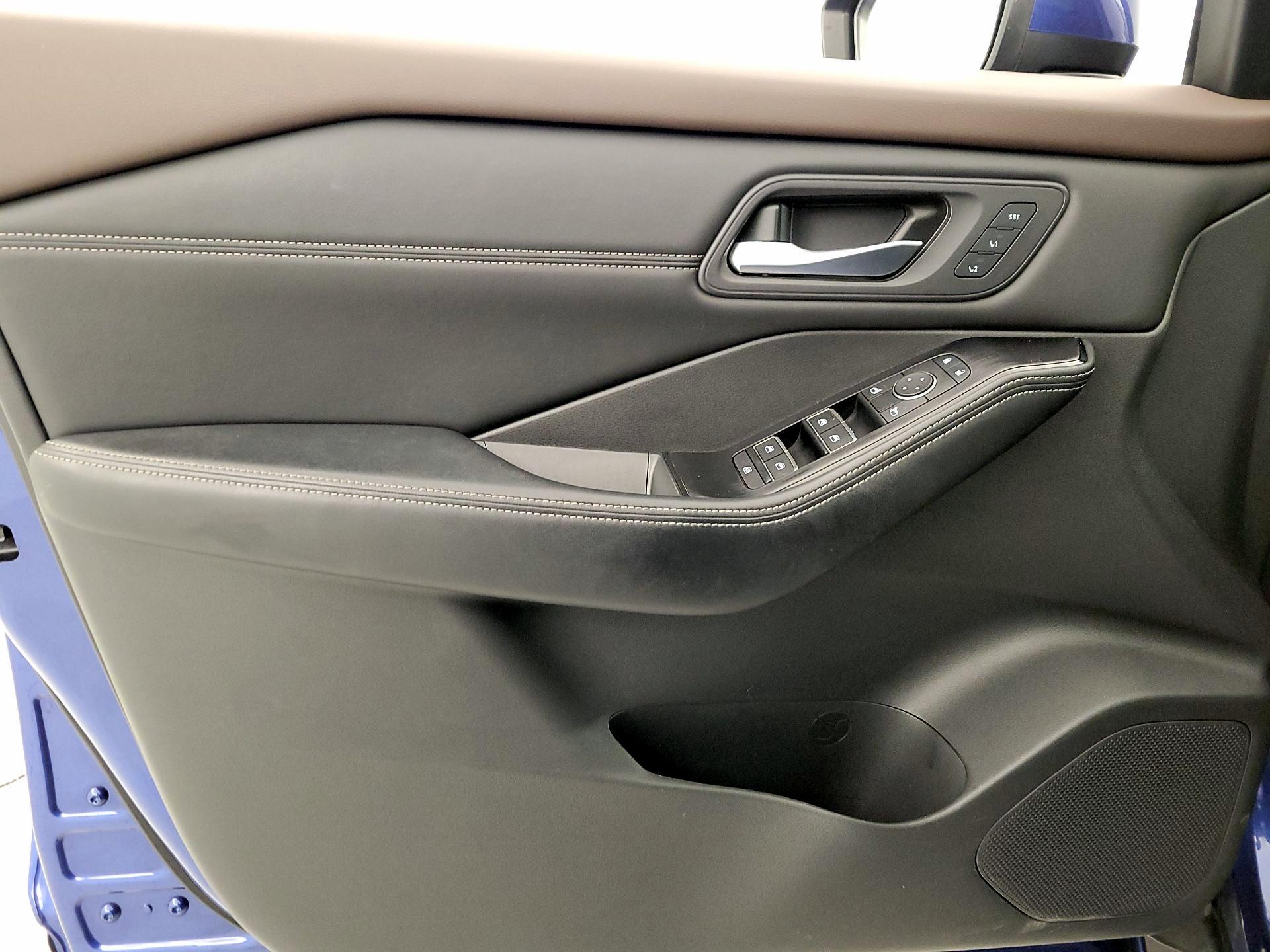 Thumbnail: 2023 Nissan Rogue - 12