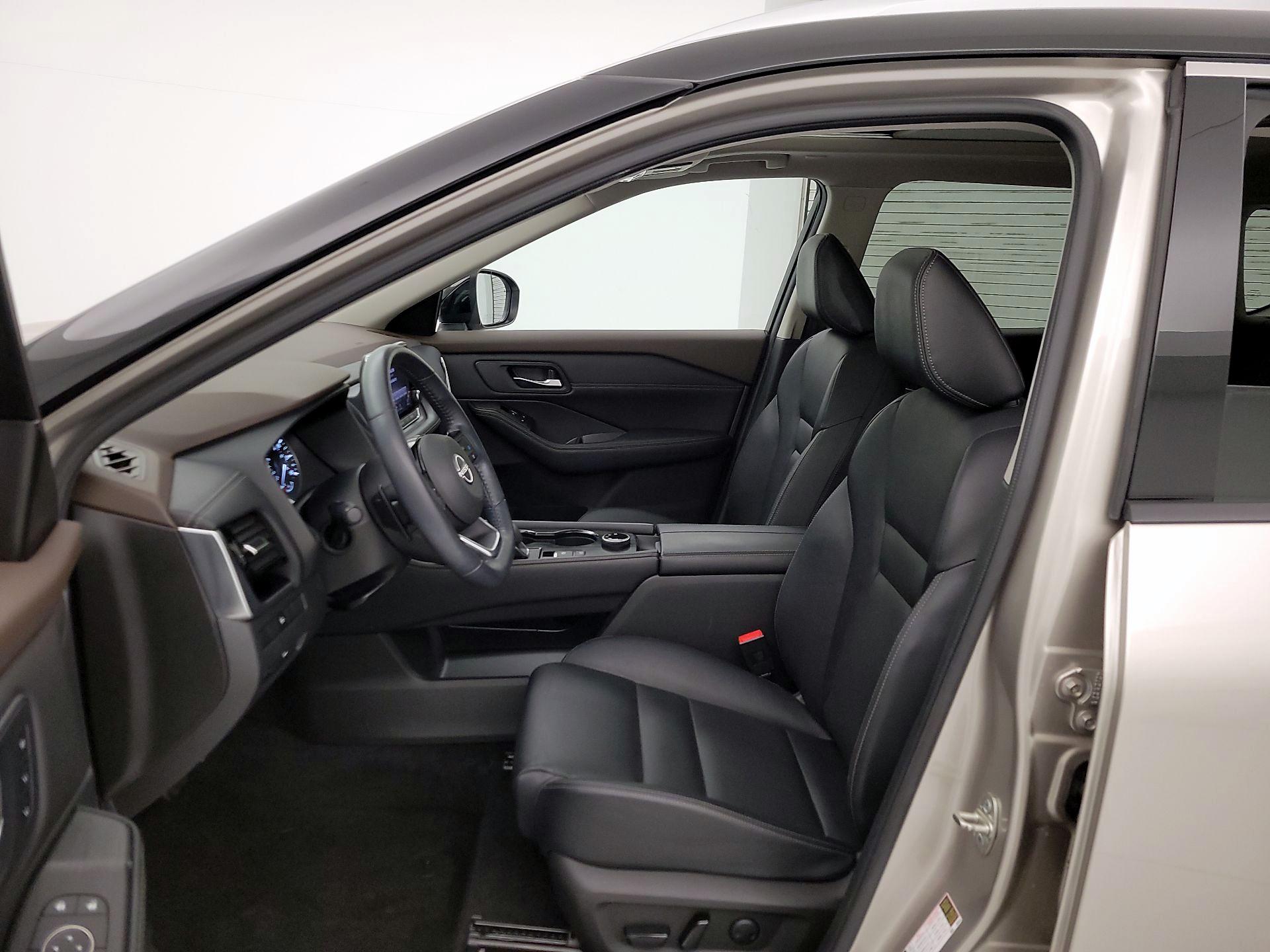 Thumbnail: 2023 Nissan Rogue - 11