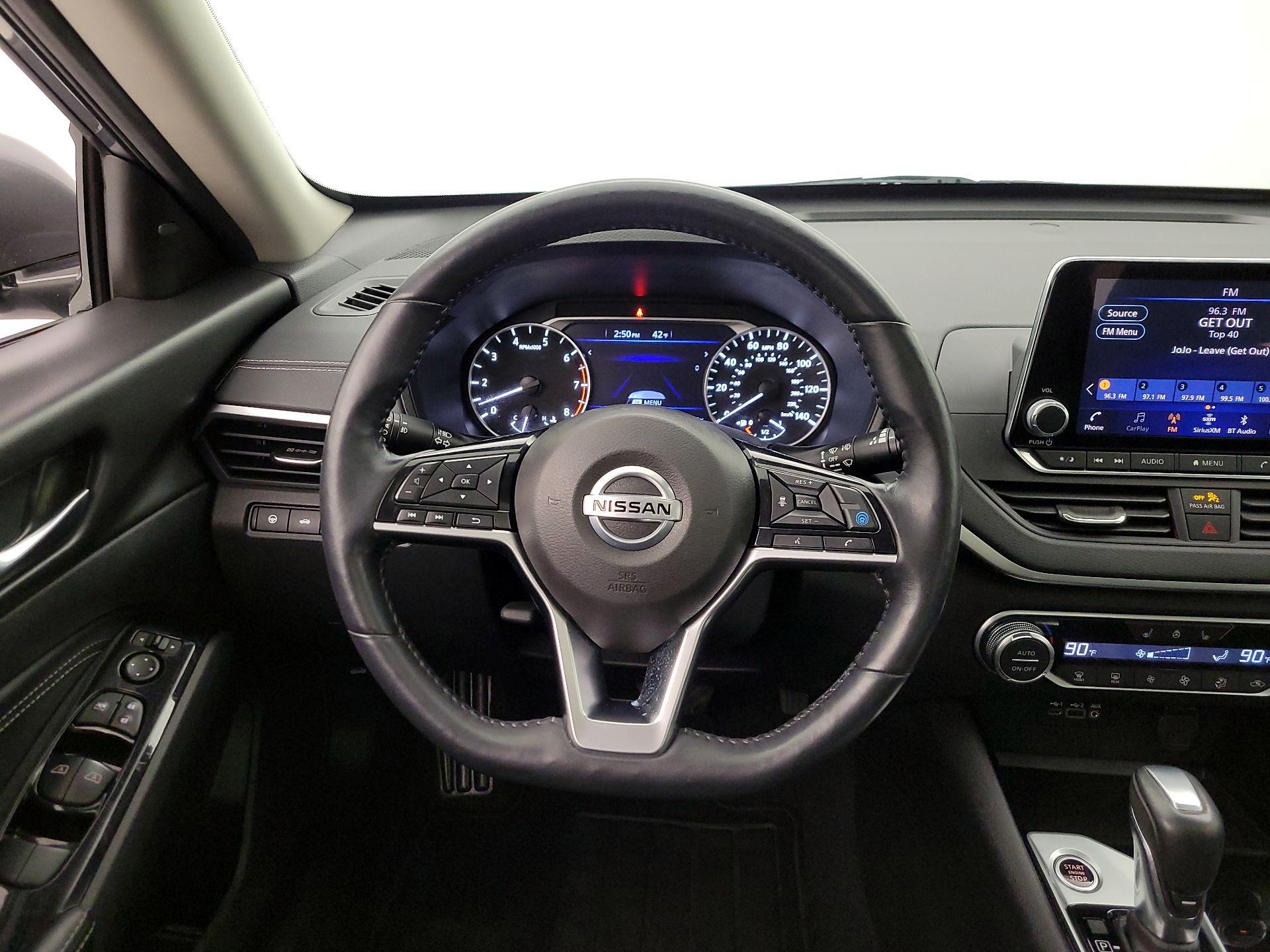 Thumbnail: 2020 Nissan Altima - 10